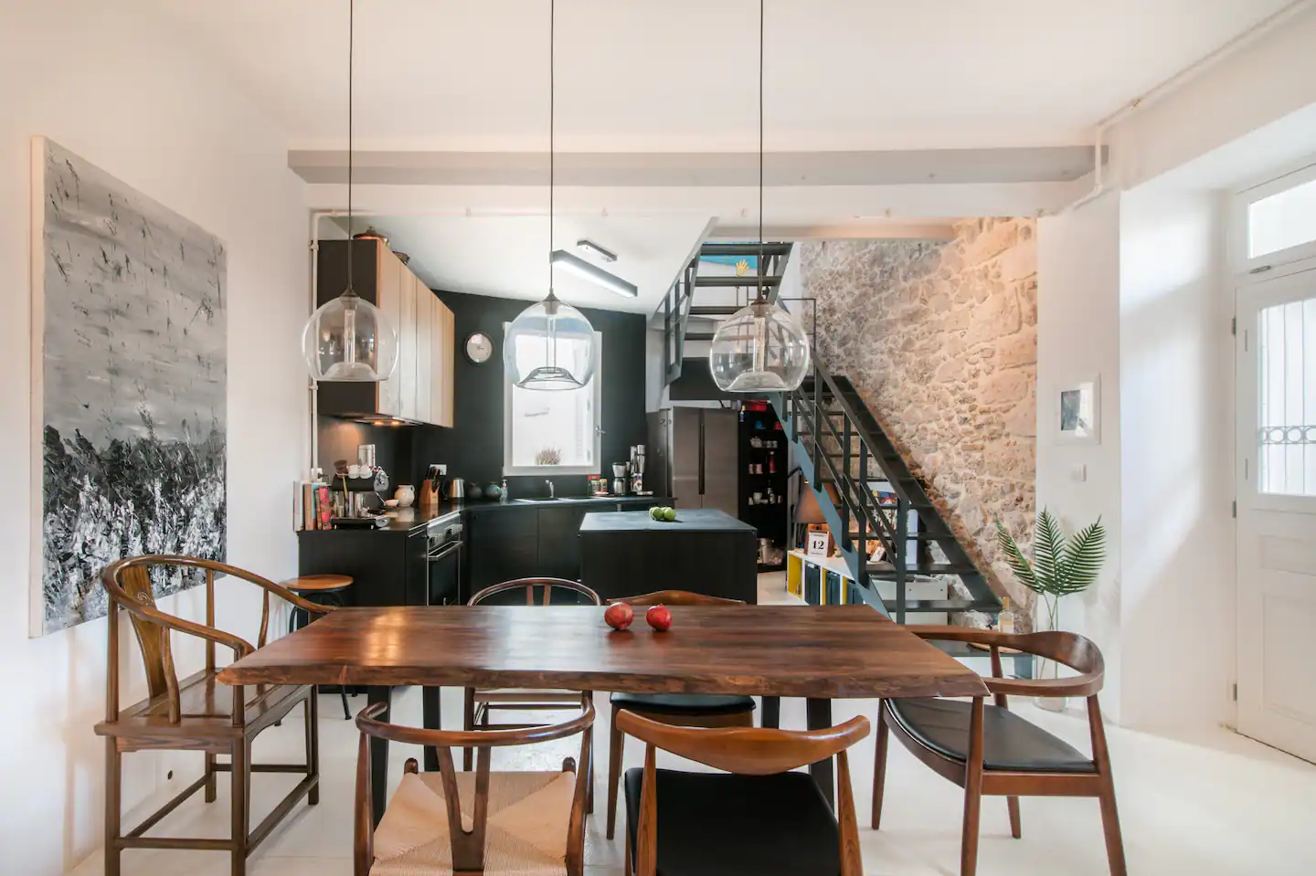salon et cuisine design noire appartement en duplex salon et cuisine design noire appartement en duplex