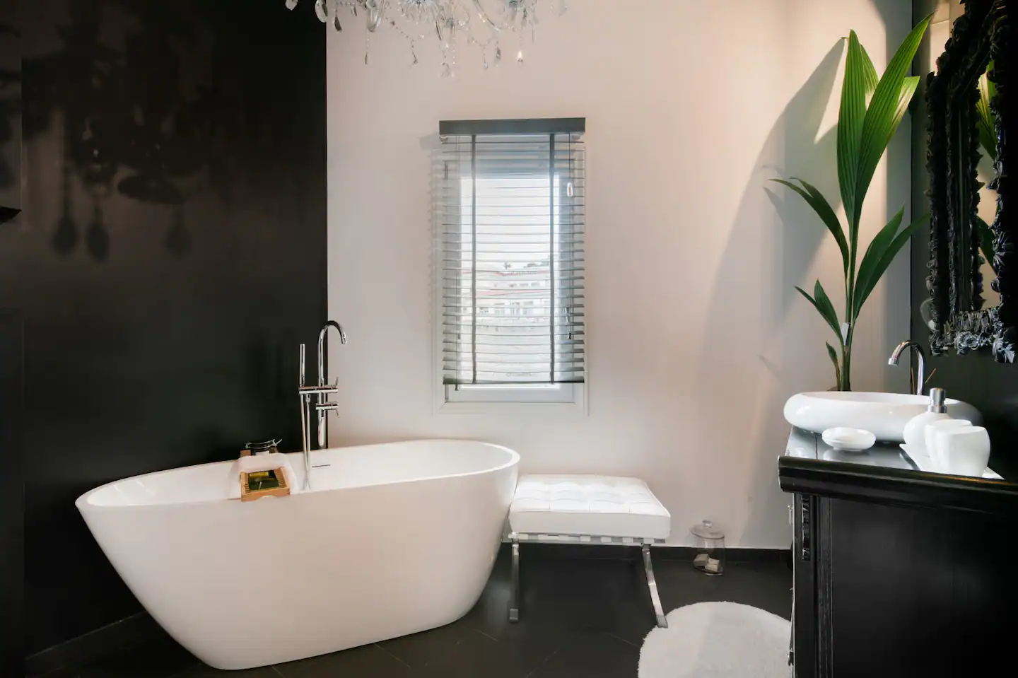 salle de bain design appartement à la décoration sophistiquée salle de bain design appartement à la décoration sophistiquée