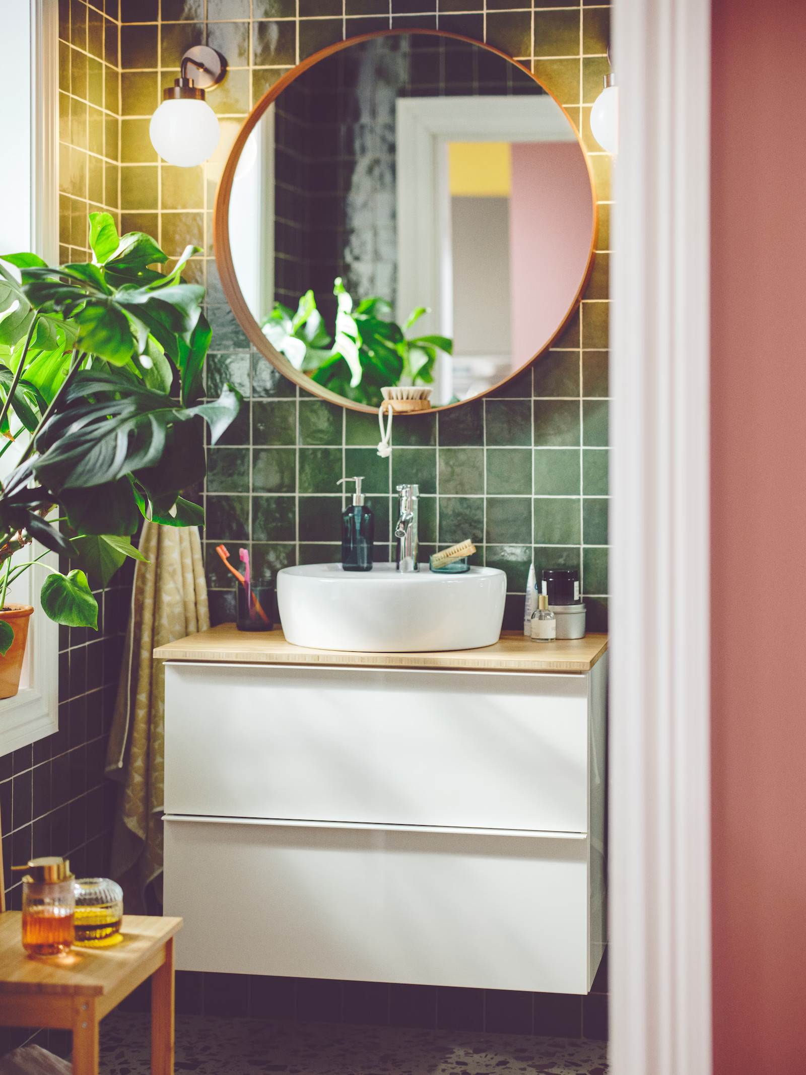 salle de bain carrelage vert meuble lavabo IKEA salle de bain carrelage vert meuble lavabo IKEA
