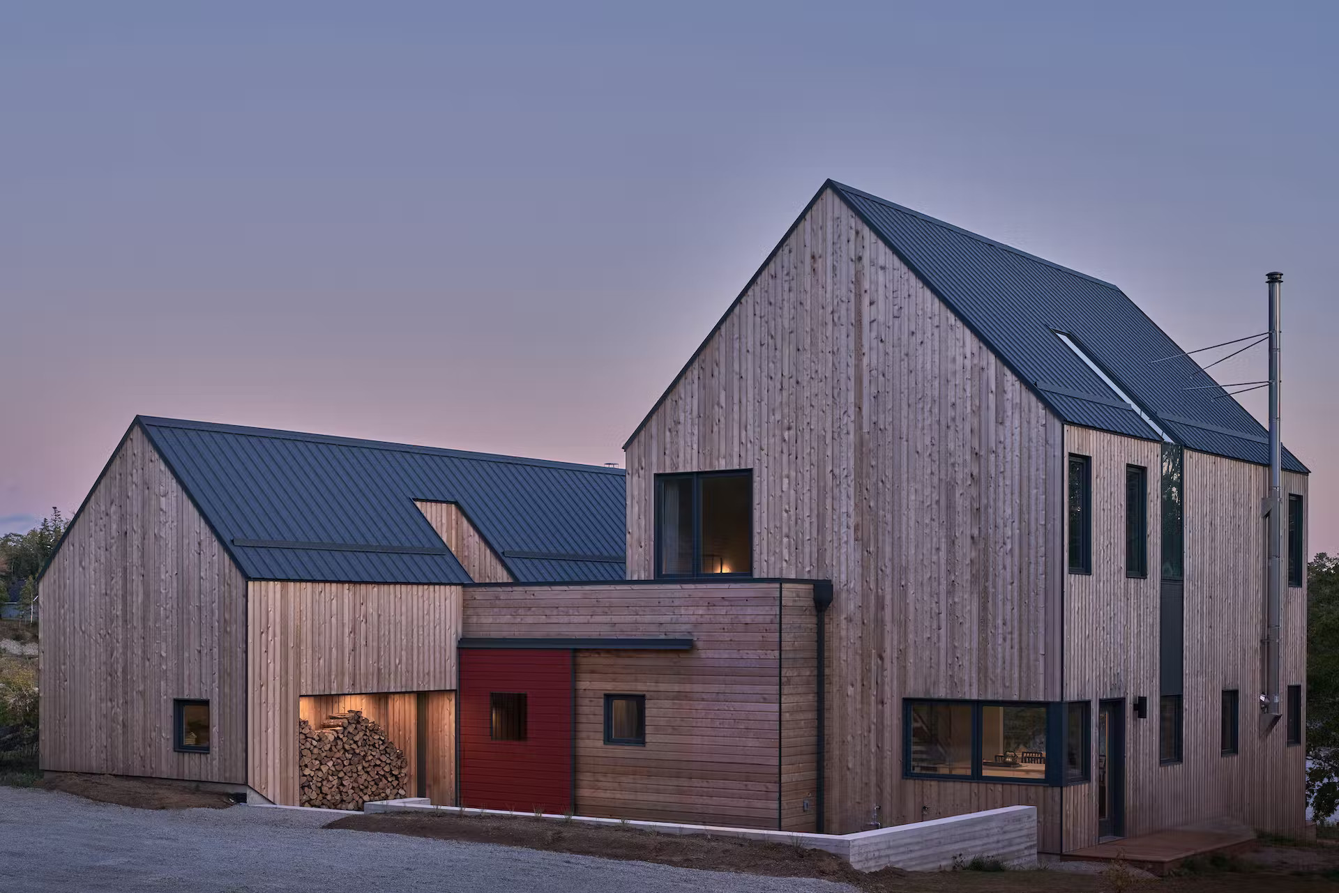 maison en bois de cèdre toit zinc