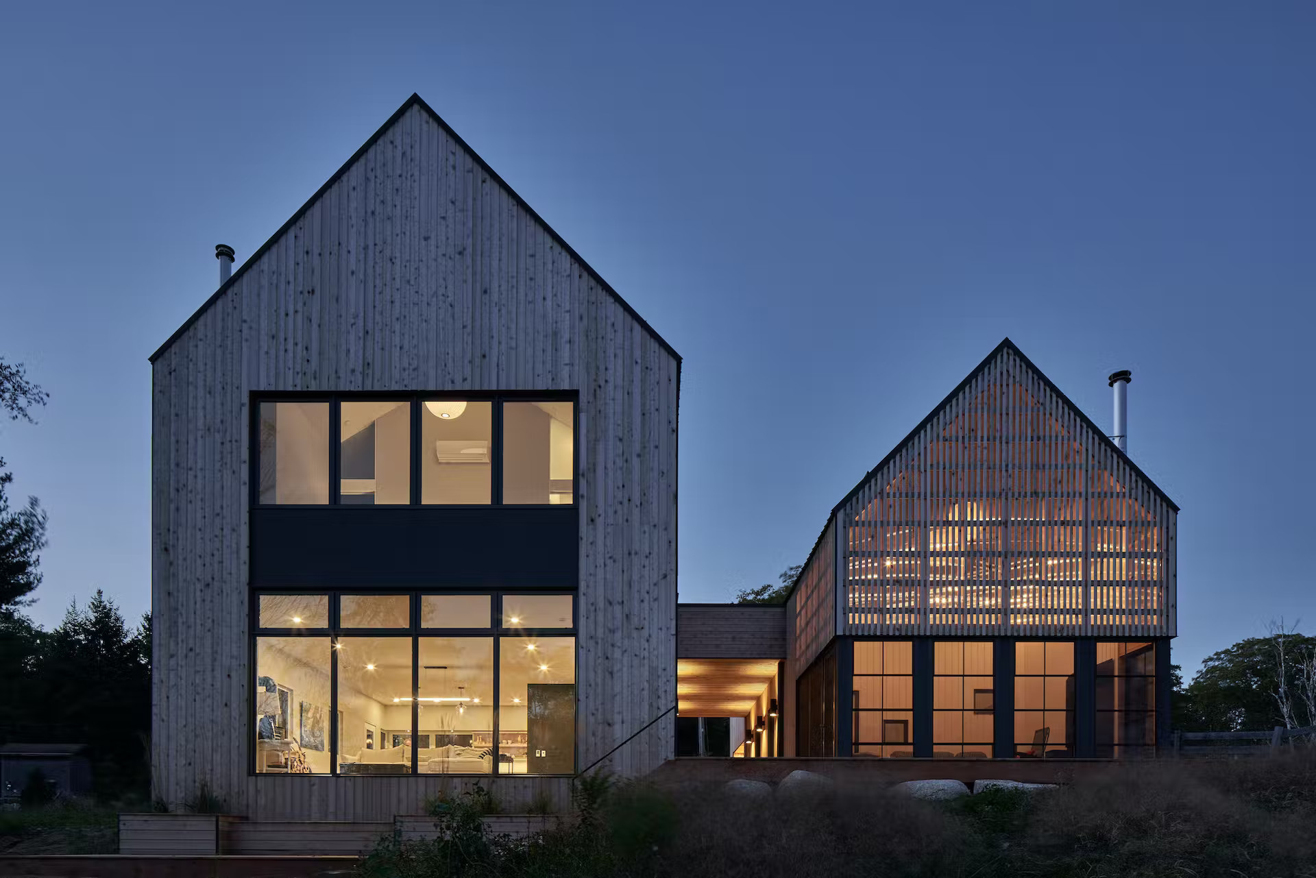 maison en bois de cèdre toit zinc