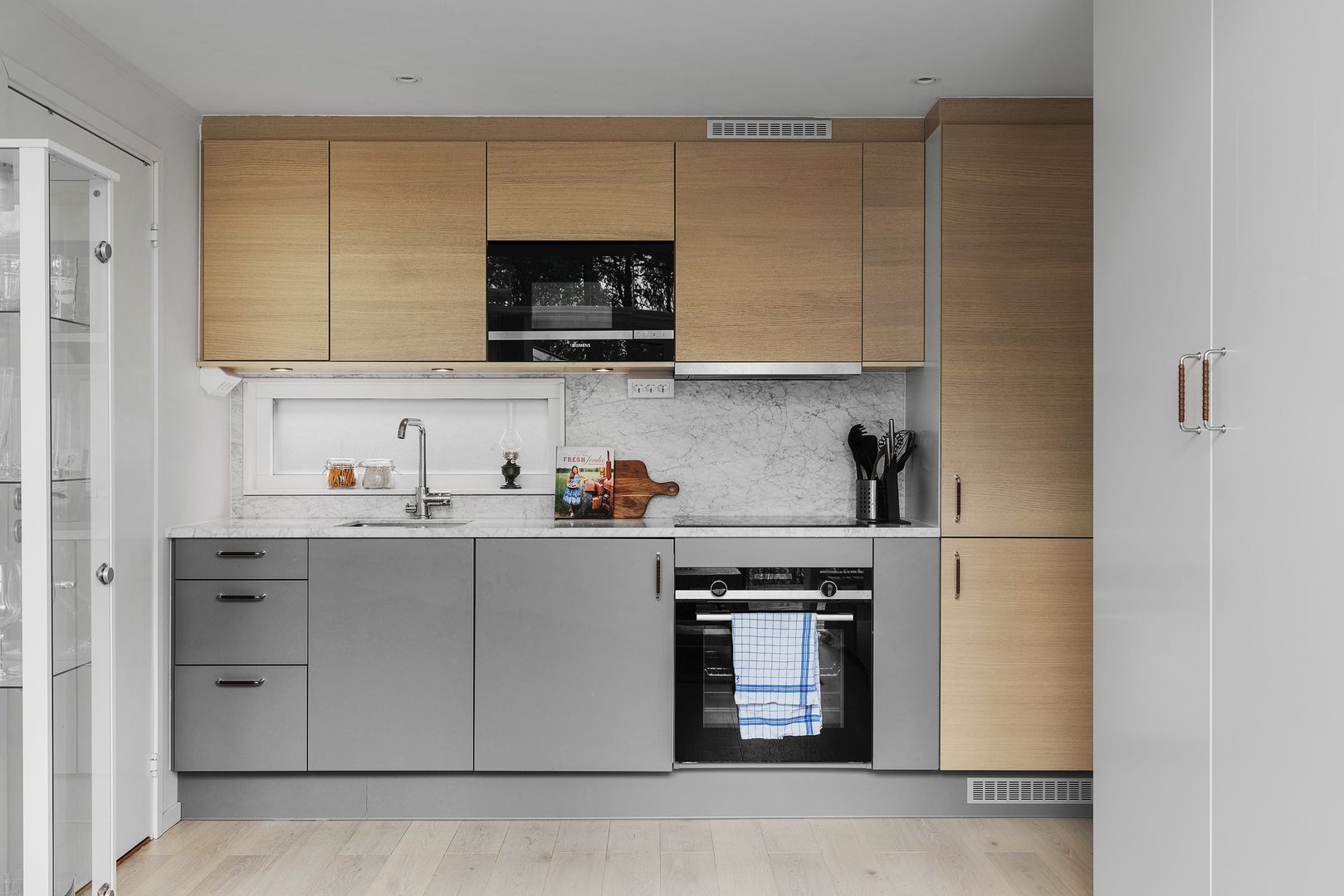 cuisine design gris et bois