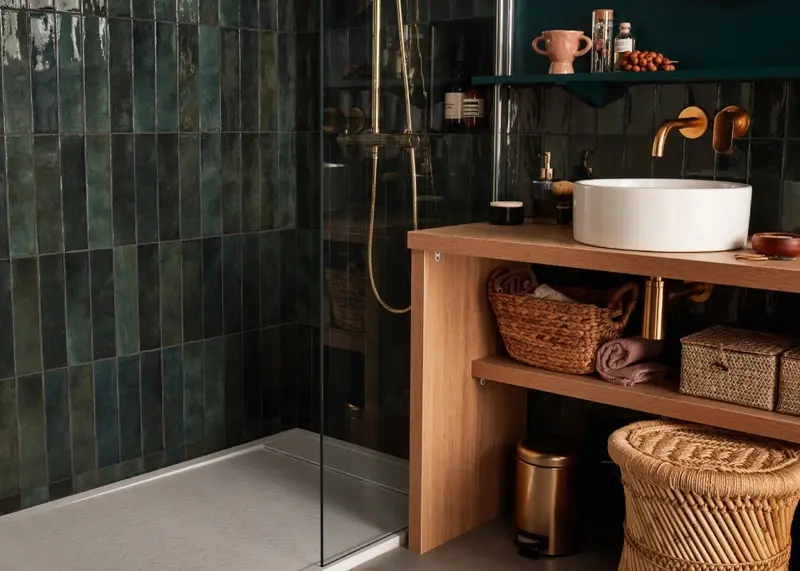 salle de bain nature 3m2 verte et bois