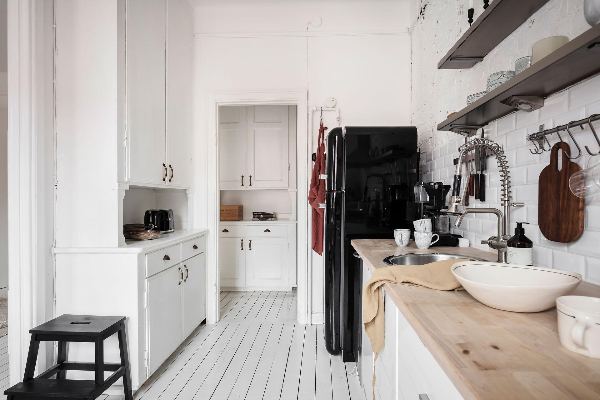 cuisine avec SMEG noir décoration scandinave cuisine avec SMEG noir décoration scandinave