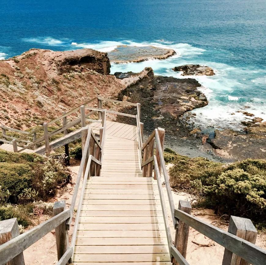 escalier bois vers la mer escalier bois vers la mer
