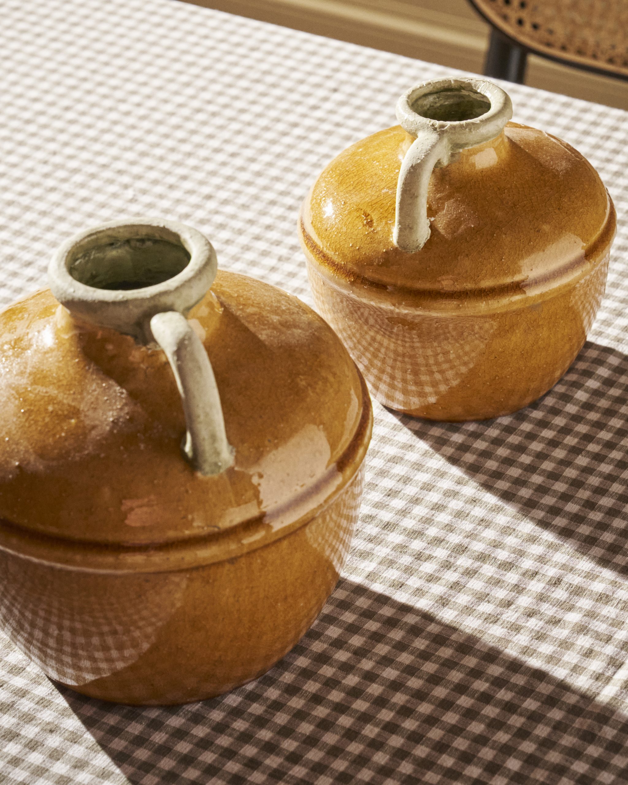 table avec poteries Kave Home table avec poteries Kave Home
