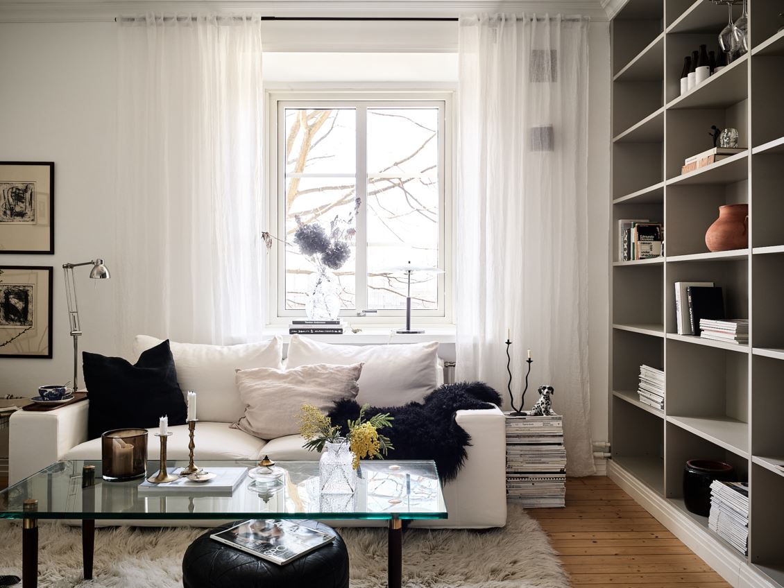 salon avec bibliothèque sur mesure