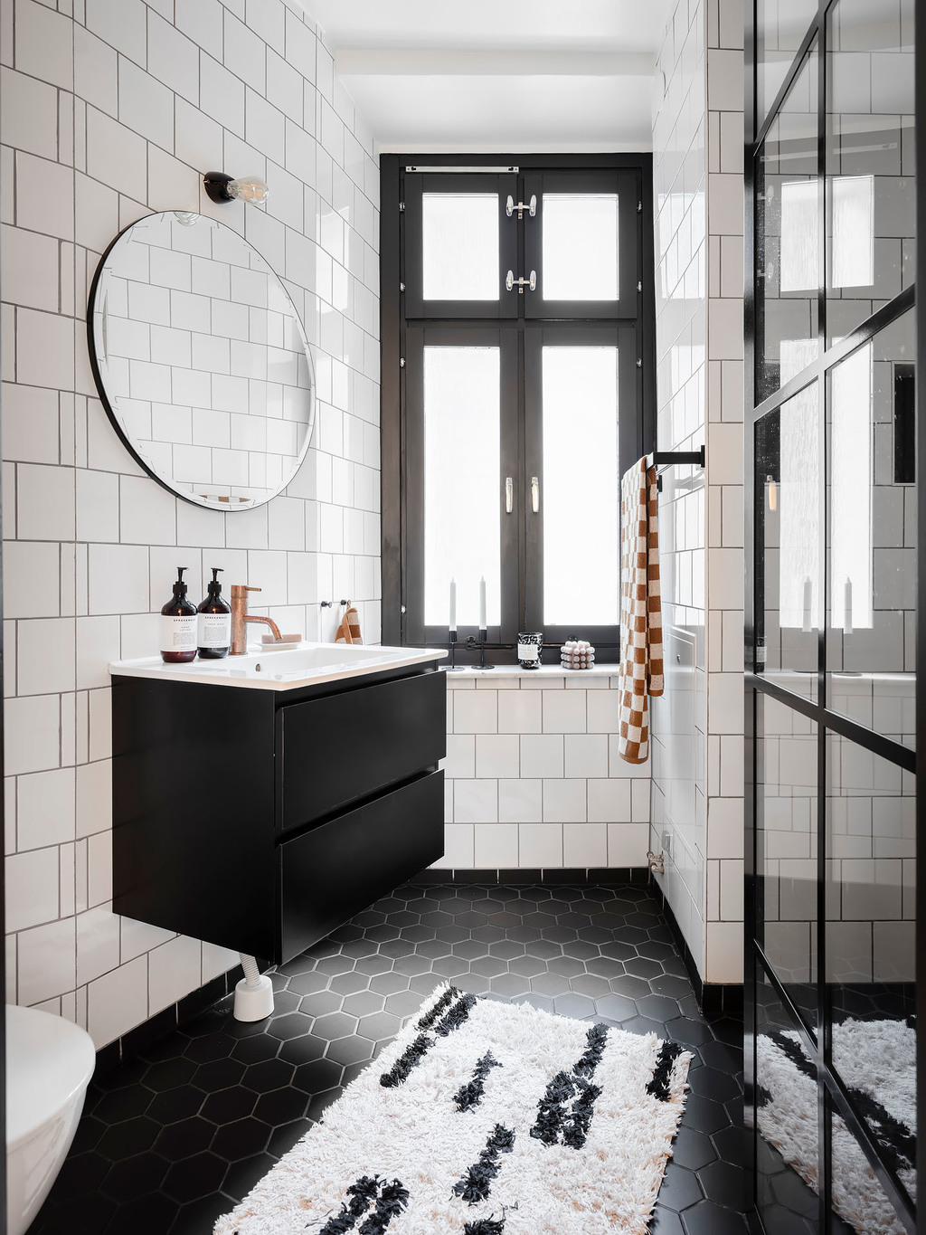 salle de bain blanche et noire décoration design salle de bain blanche et noire décoration design