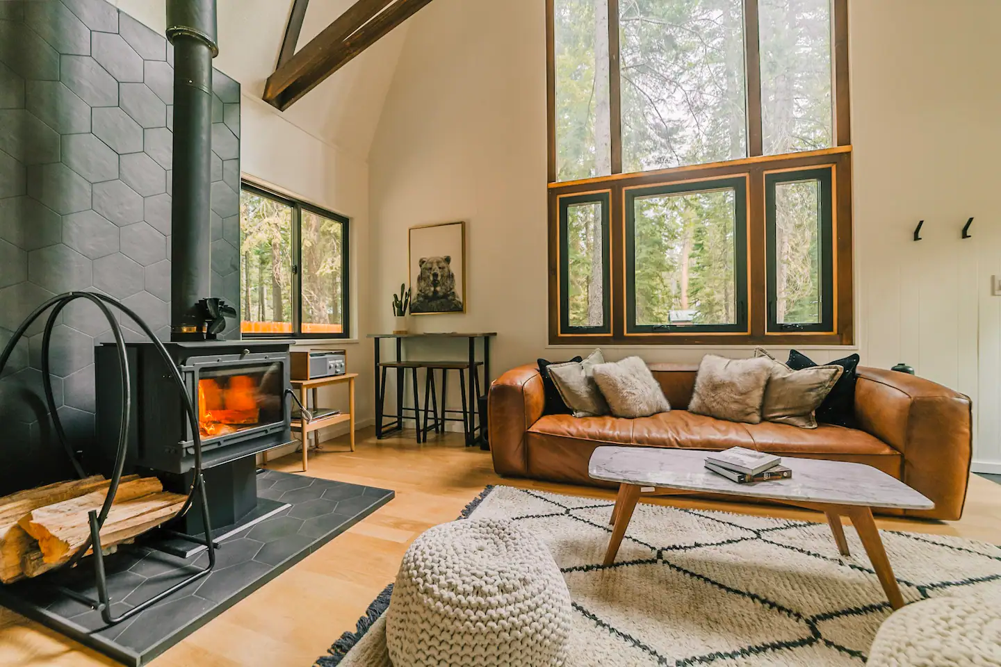 salon avec poêle maison en bois salon avec poêle maison en bois