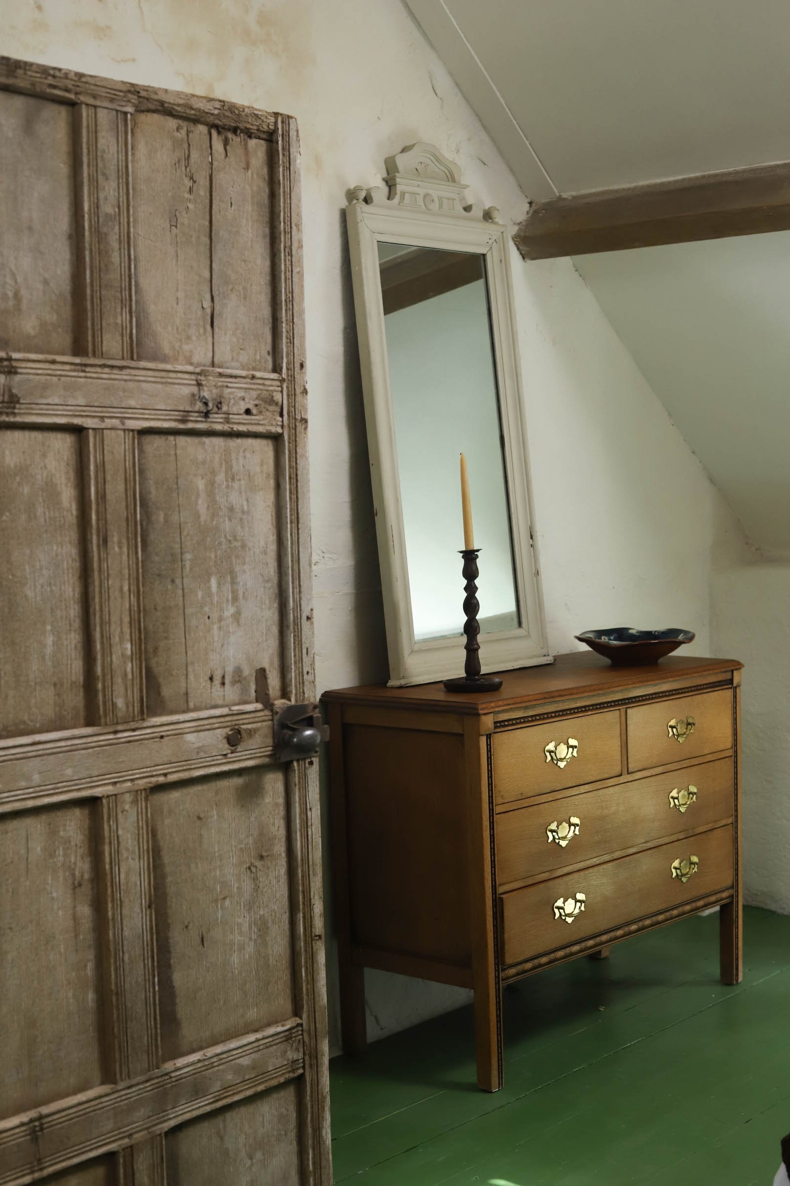 chambre avec porte en bois patiné chambre avec porte en bois patiné
