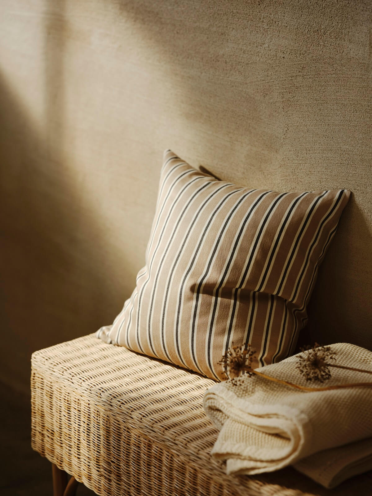 coussin à rayures IKEA 2023 coussin à rayures IKEA 2023