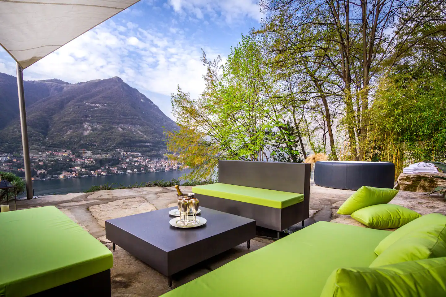 terrasse maison sur le lac de Côme