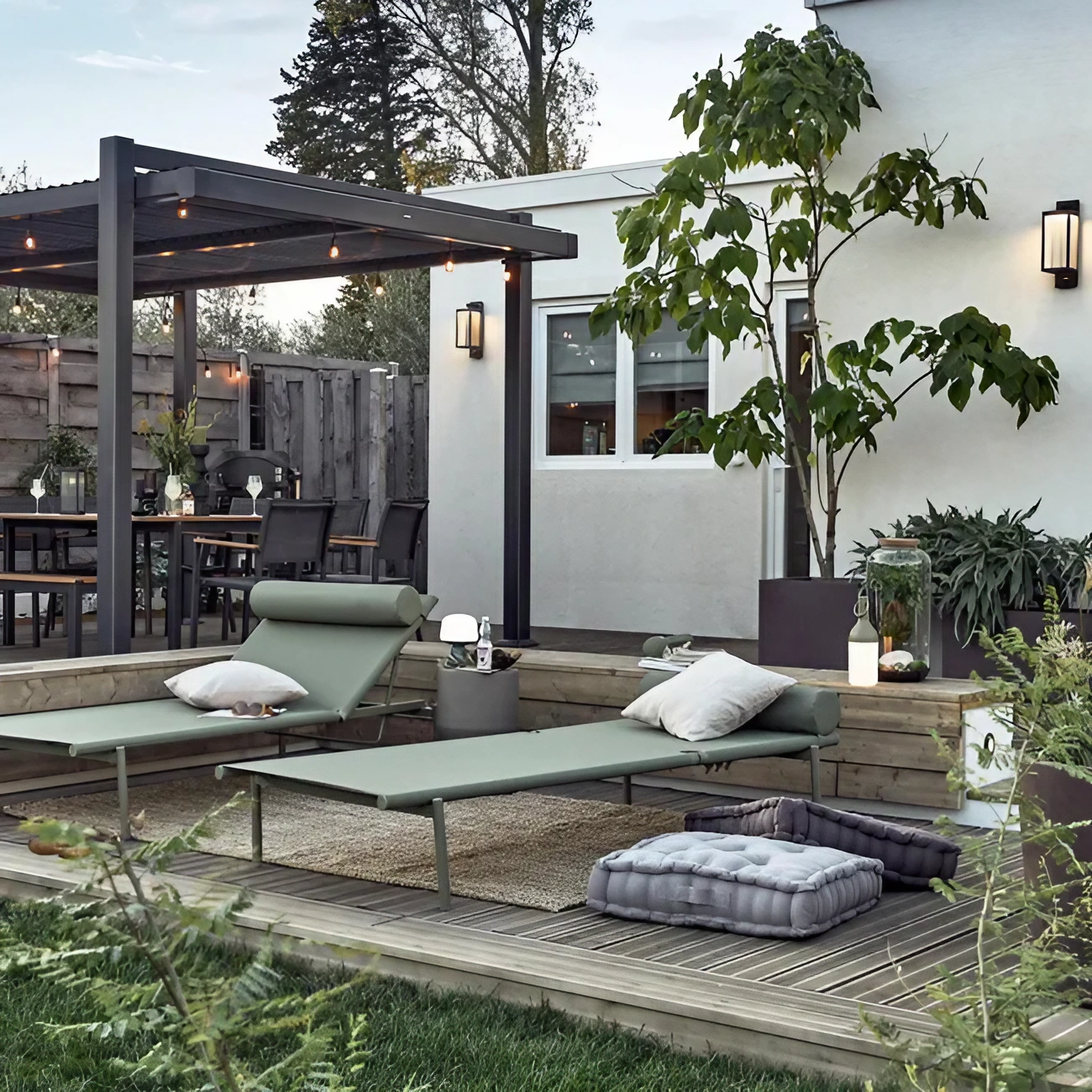 terrasse noire et verte avec pergola