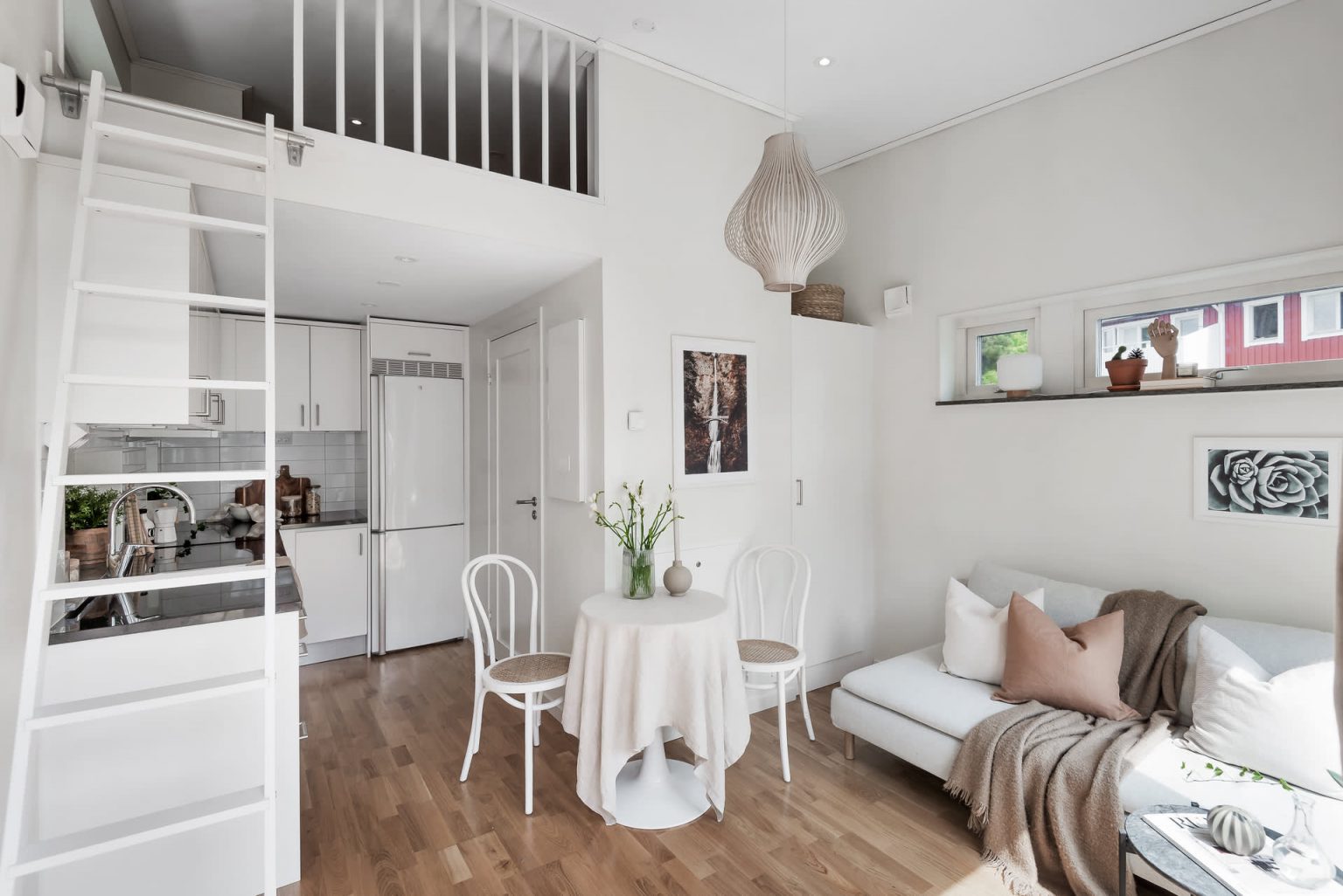 salon avec mezzanine mini maison 19m2
