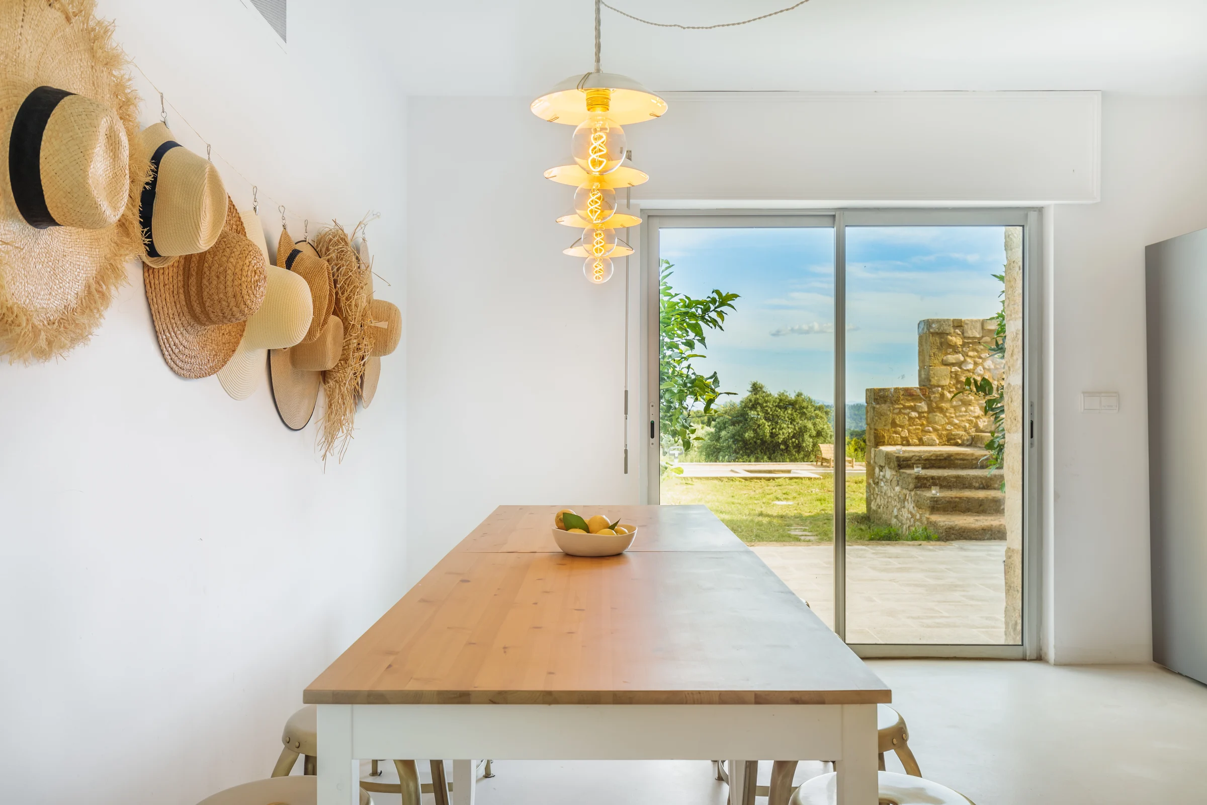 salle à manger maison en pierres Provence décoration contemporaine salle à manger maison en pierres Provence décoration contemporaine