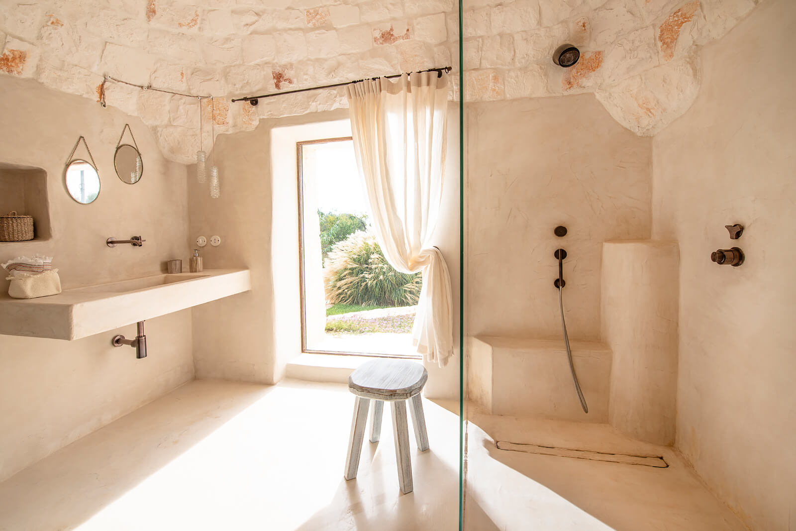 salle de bains trullo Tenuta Morgana