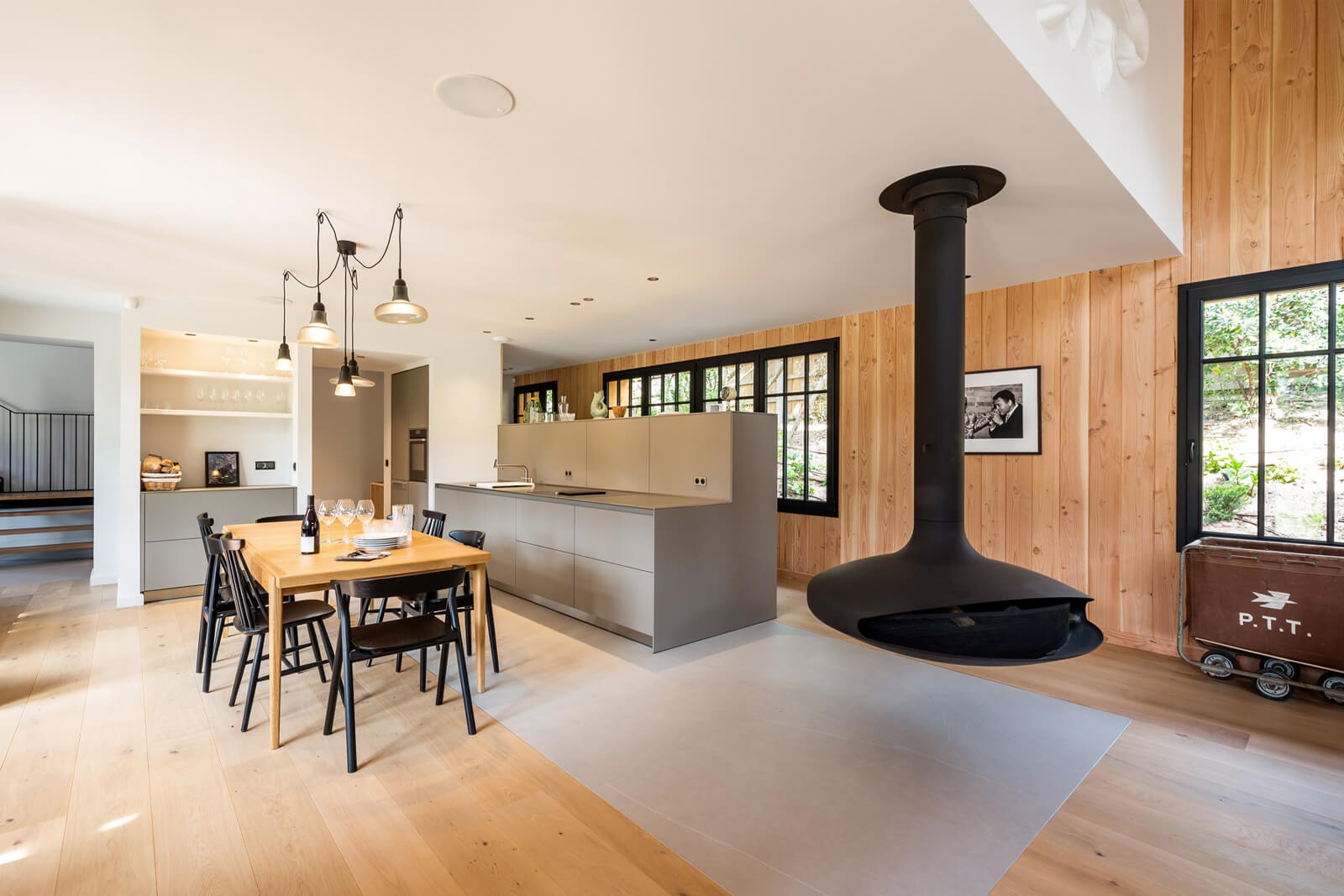 salle à manger et cuisine maison en bois Cap Ferret avec Gyrofocus salle à manger et cuisine maison en bois Cap Ferret avec Gyrofocus