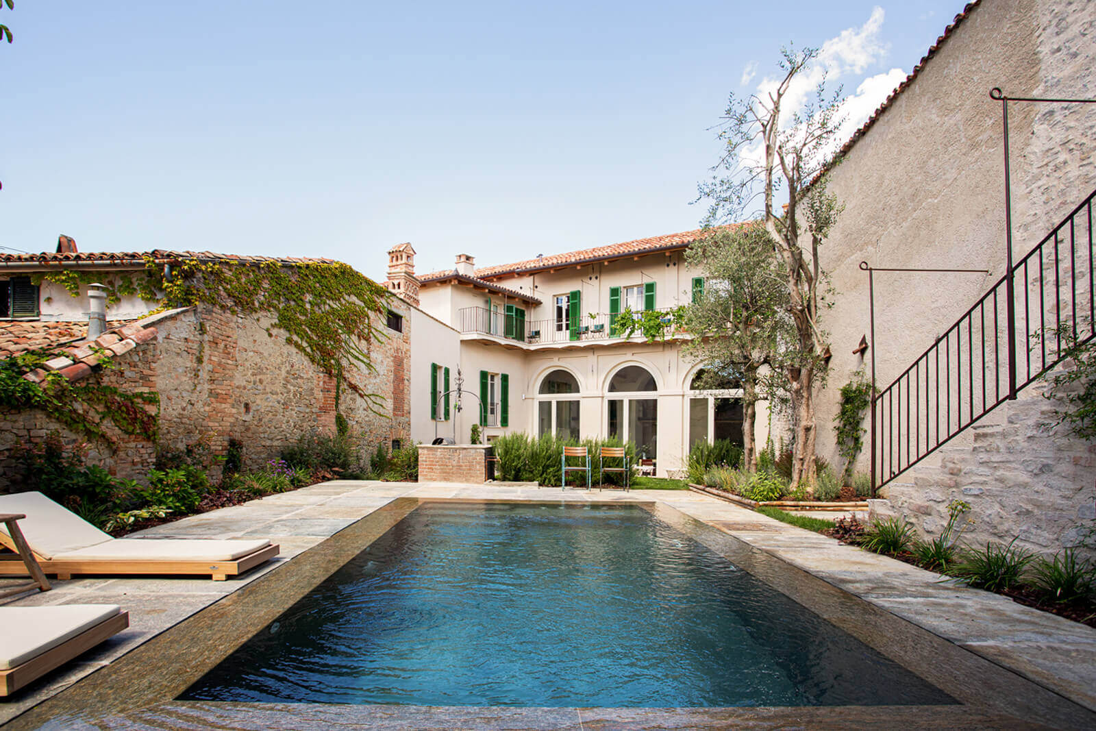maison rénovée ancienne avec piscine maison rénovée ancienne avec piscine