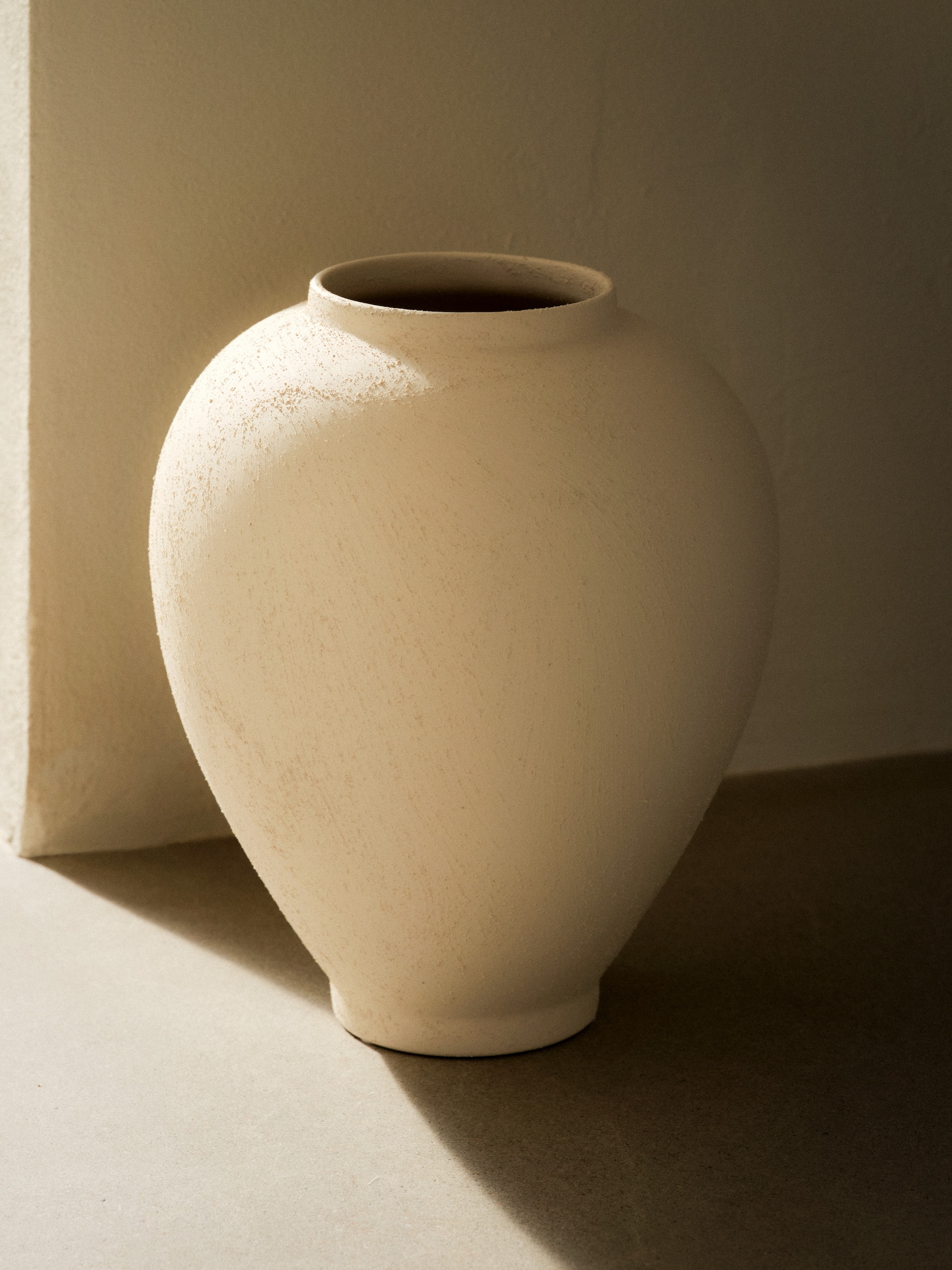 pot Zara Home 2023 collection Minimal pot Zara Home 2023 collection Minimal