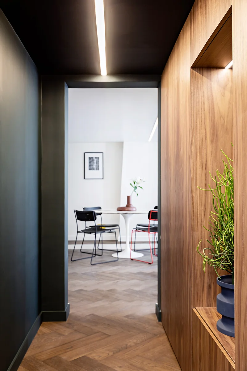 entrée avec placard bois sur mesure