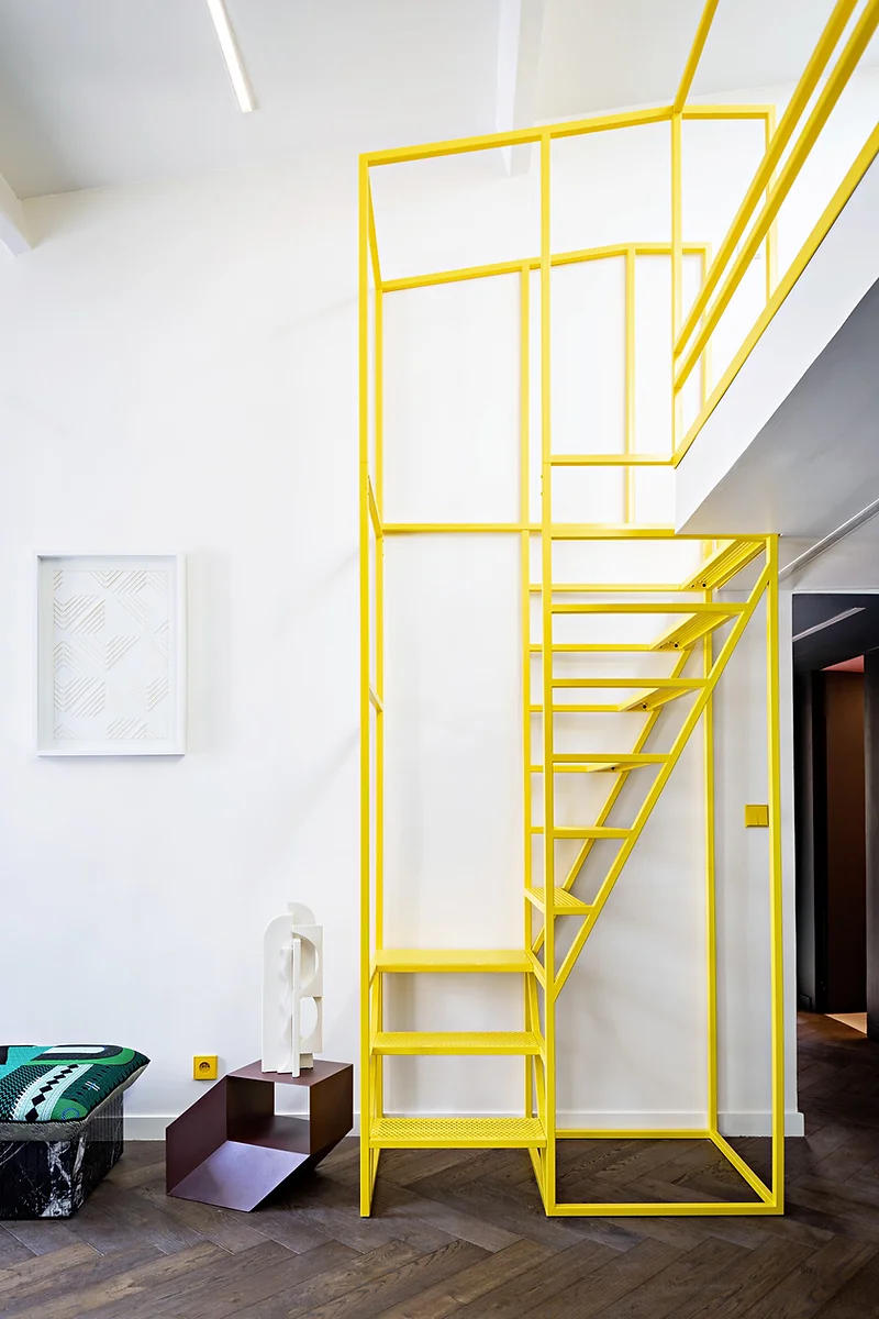 salon avec mezzanine duplex 70m2 à Paris décoration design