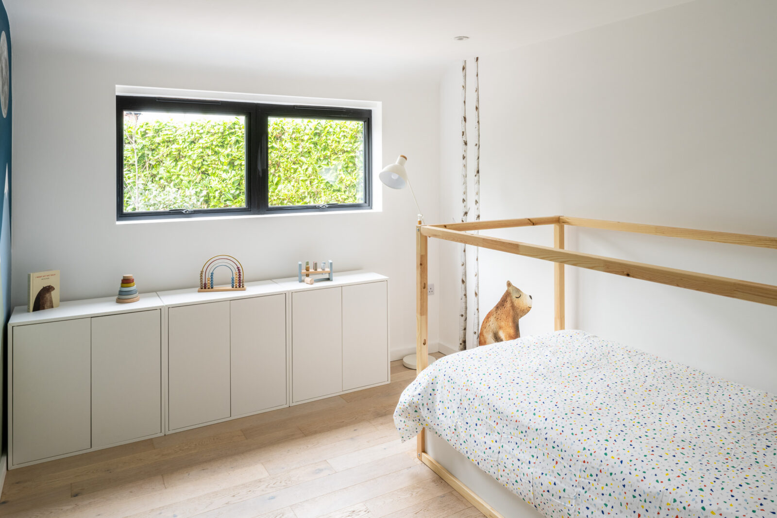 chambre enfant décoration design dans maison ancienne