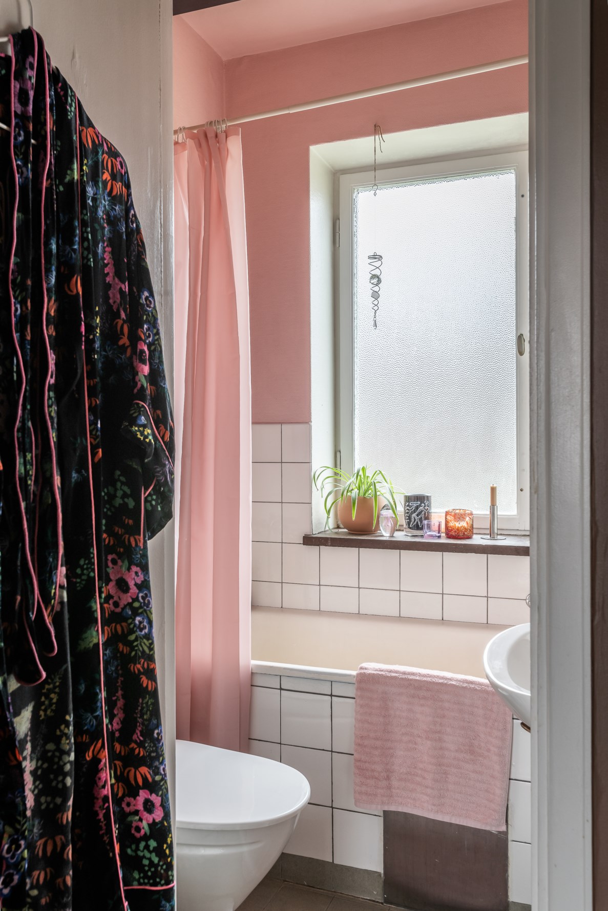 salle de bain studio 35m2 décoration vintage rose salle de bain studio 35m2 décoration vintage rose