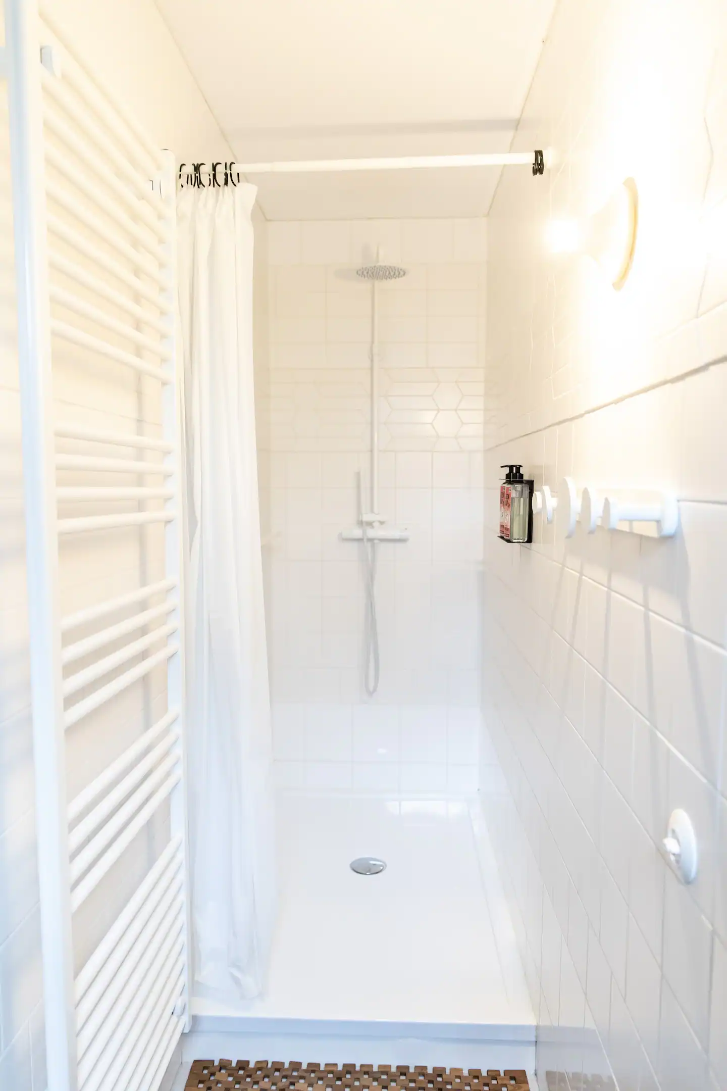 salle de bain blanche maison contemporaine salle de bain blanche maison contemporaine