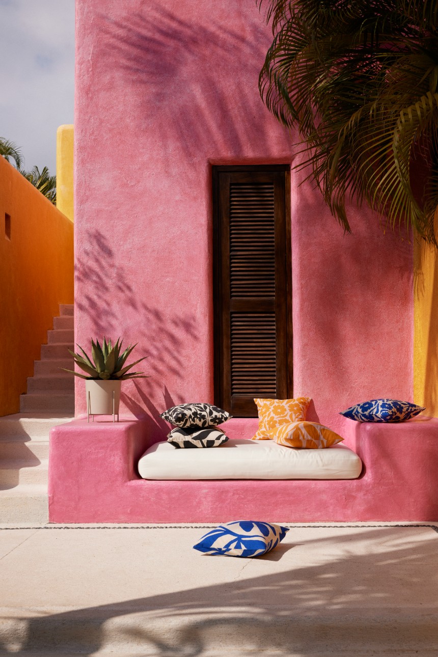 canapé maçonné sur terrasse coussin H&M Home