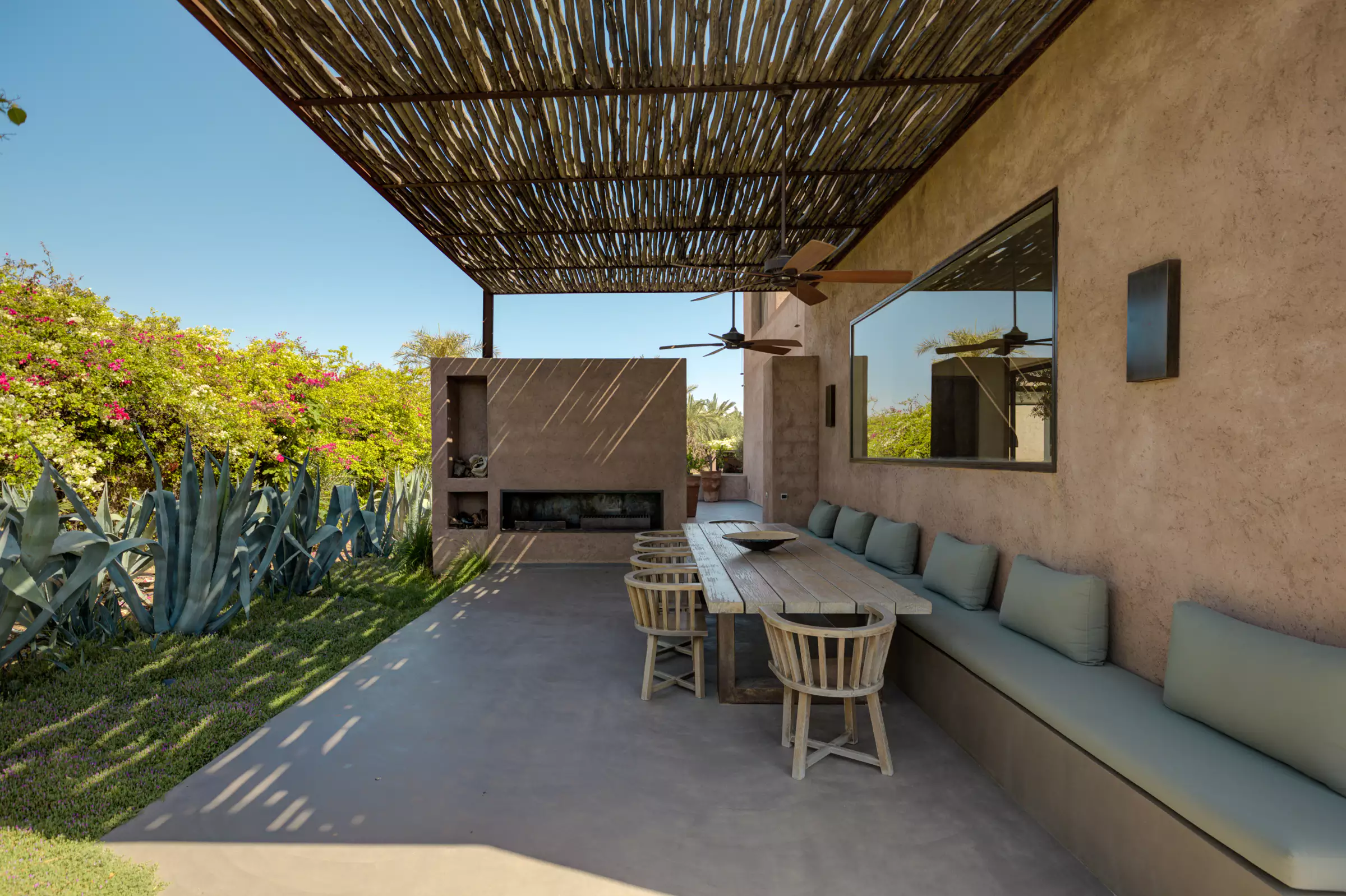 terrasse avec pergola et canisses décoration contemporaine terrasse avec pergola et canisses décoration contemporaine