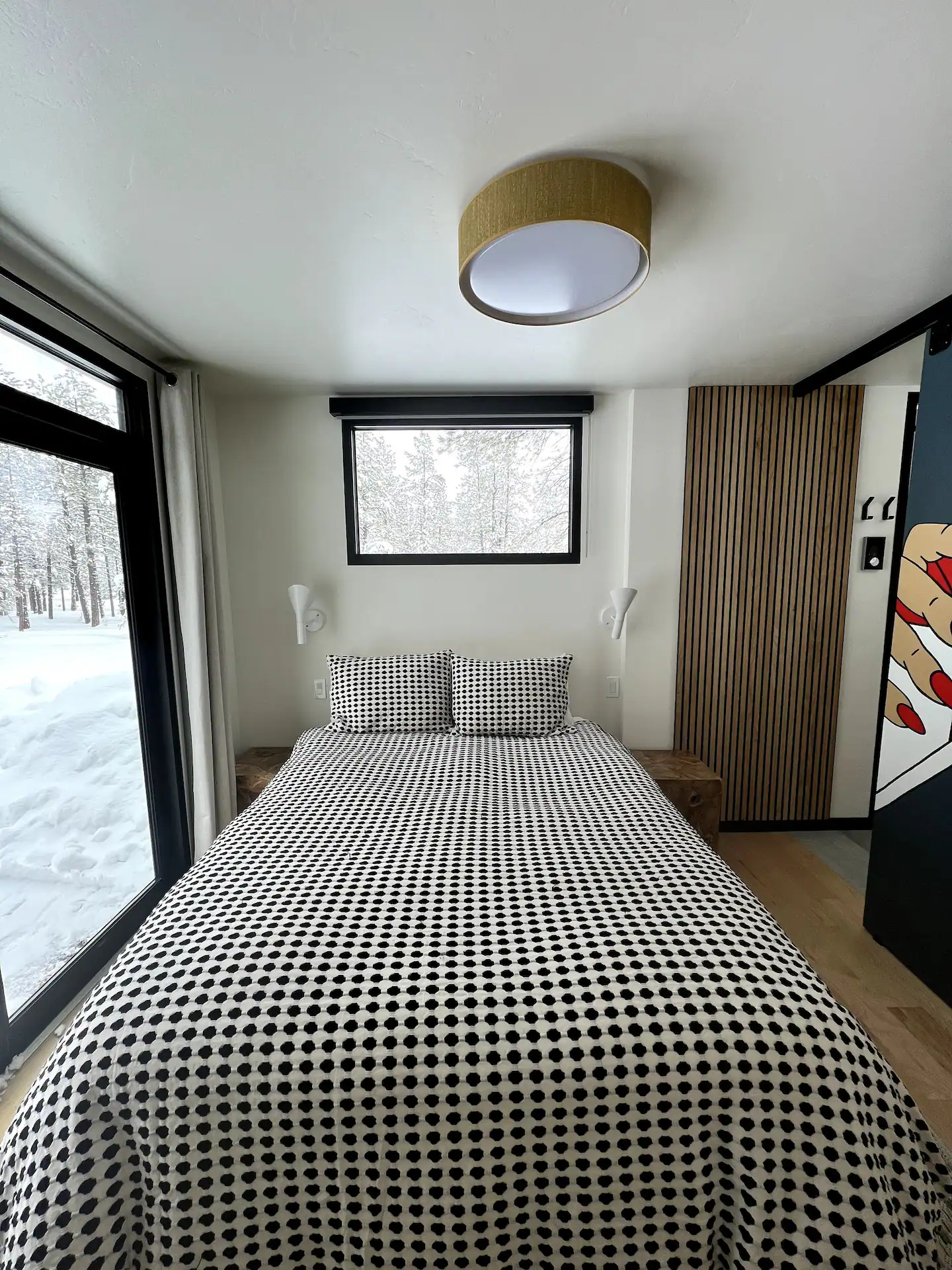 chambre avec baie vitrée