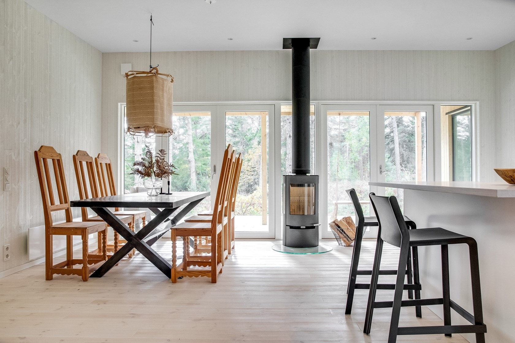 salon minimaliste maison en bois