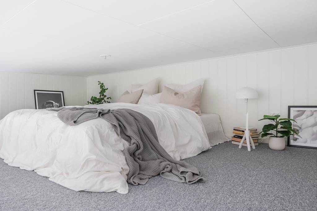 lit sur mezzanine mini maison 25m2
