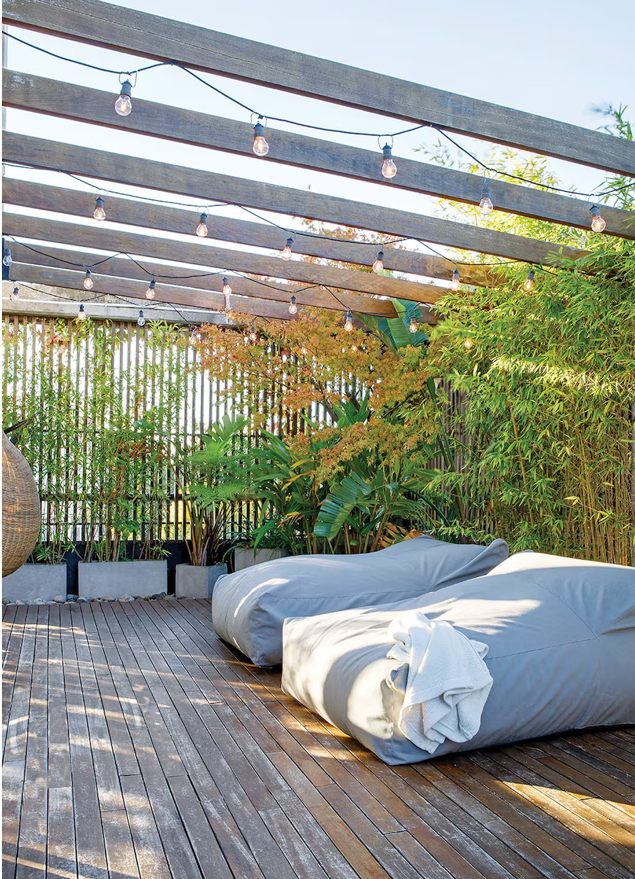 terrasse avec pergola bois appartement rénové design et lumineux terrasse avec pergola bois appartement rénové design et lumineux