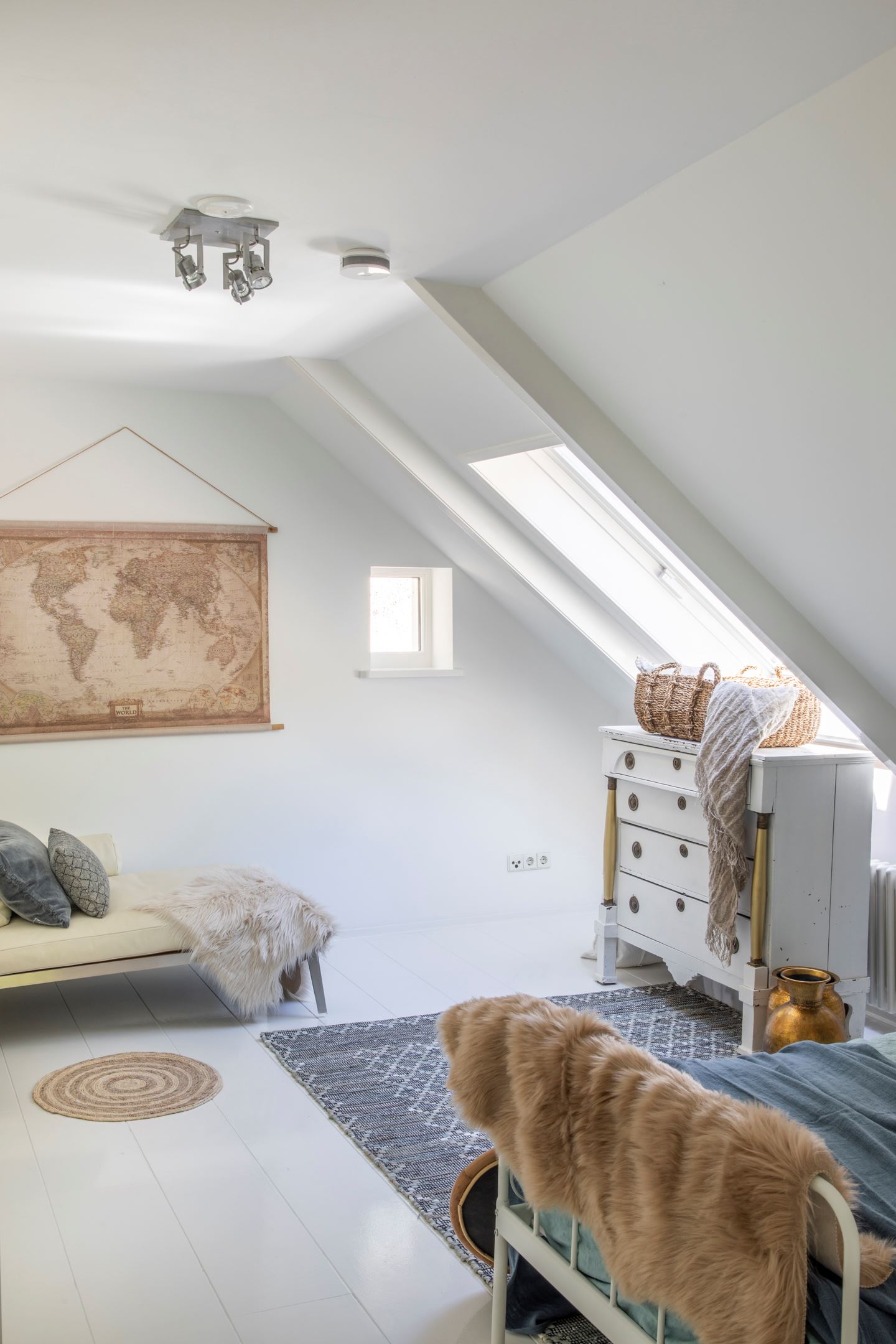 chambre mansardée avec velux