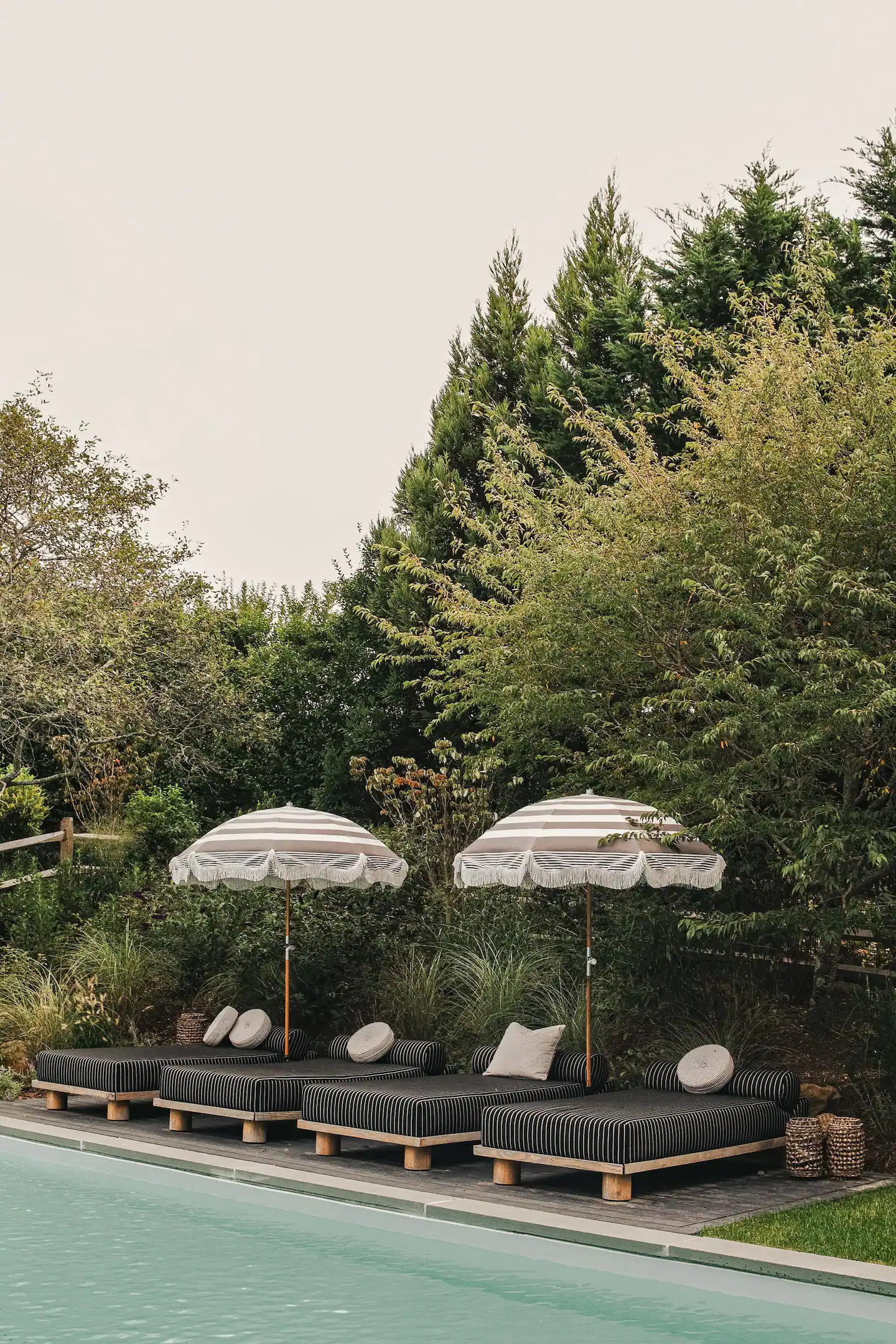 jardin avec piscine jardin avec piscine