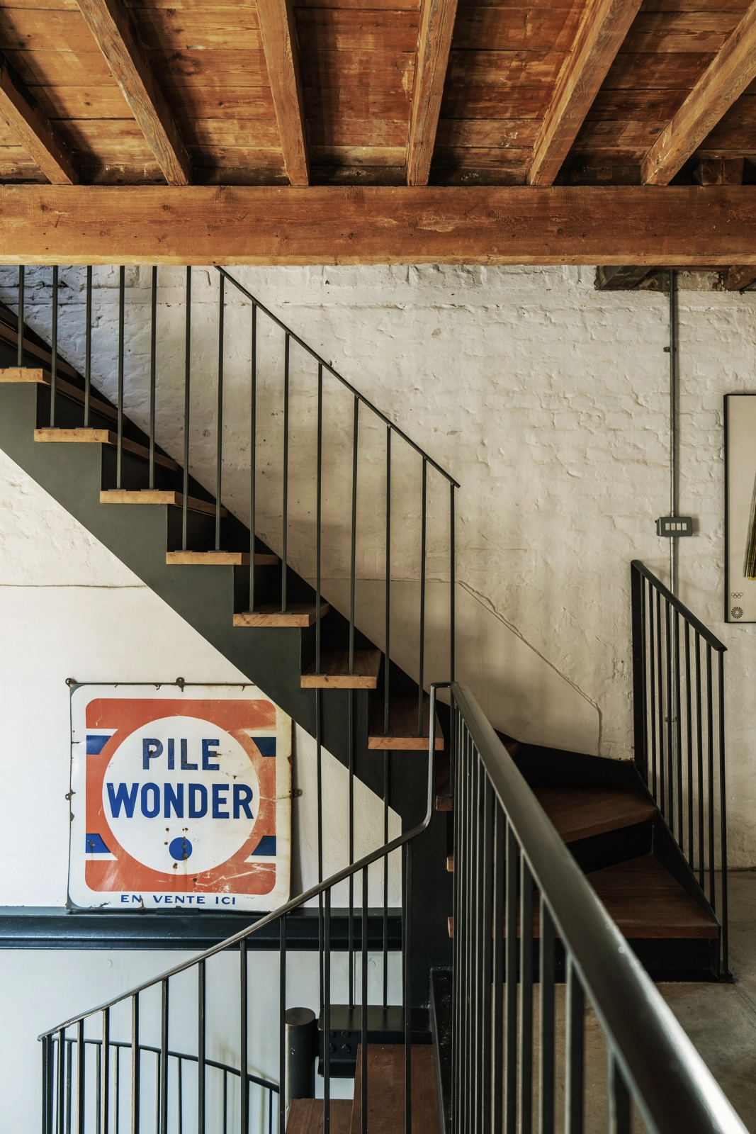 escalier industriel métal et bois maison loft