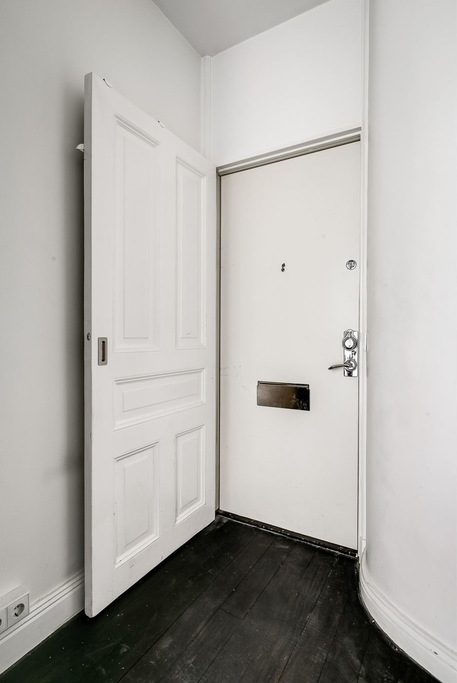 entrée avec double porte