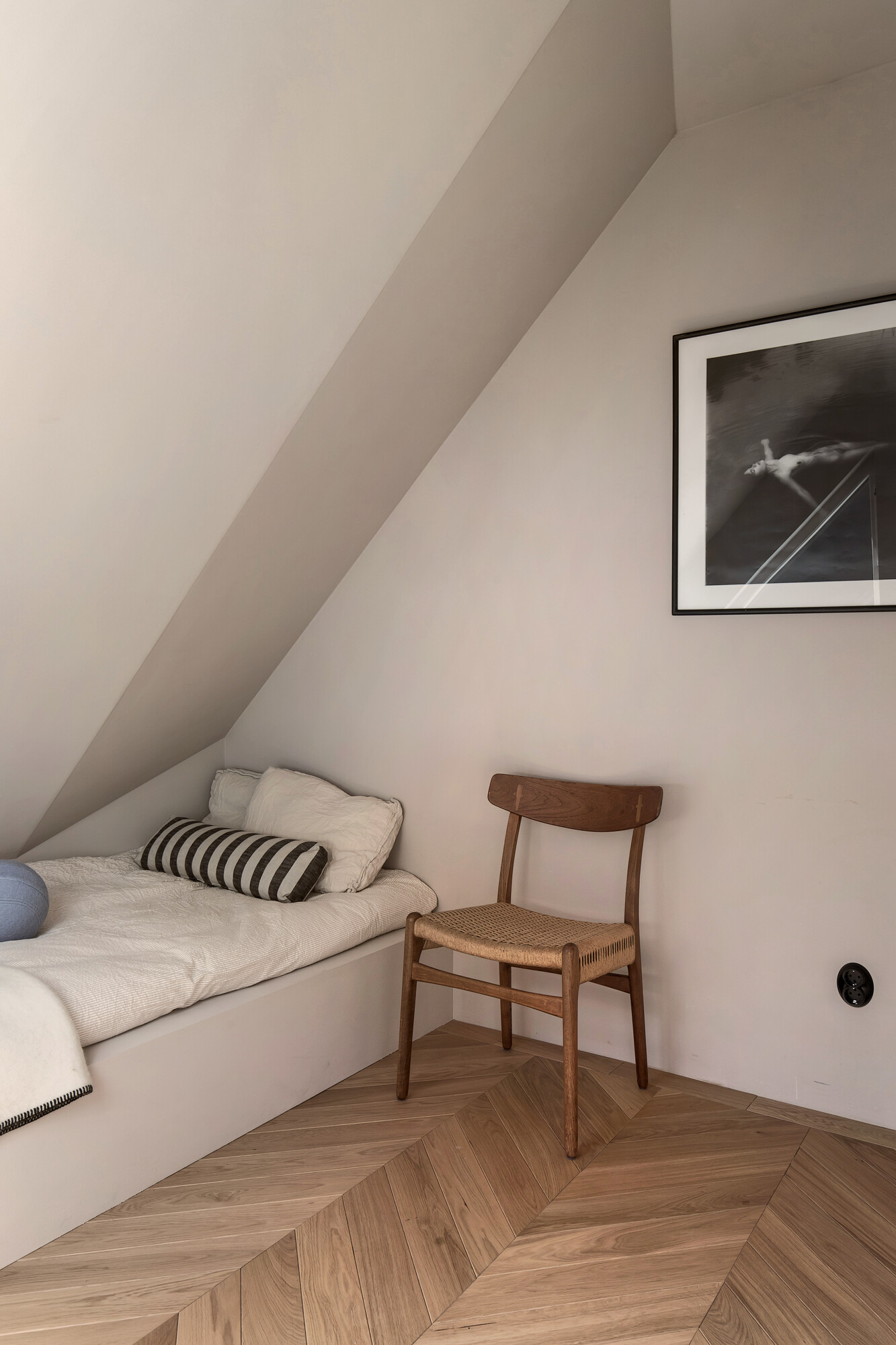 chambre minimaliste mansardée chambre minimaliste mansardée
