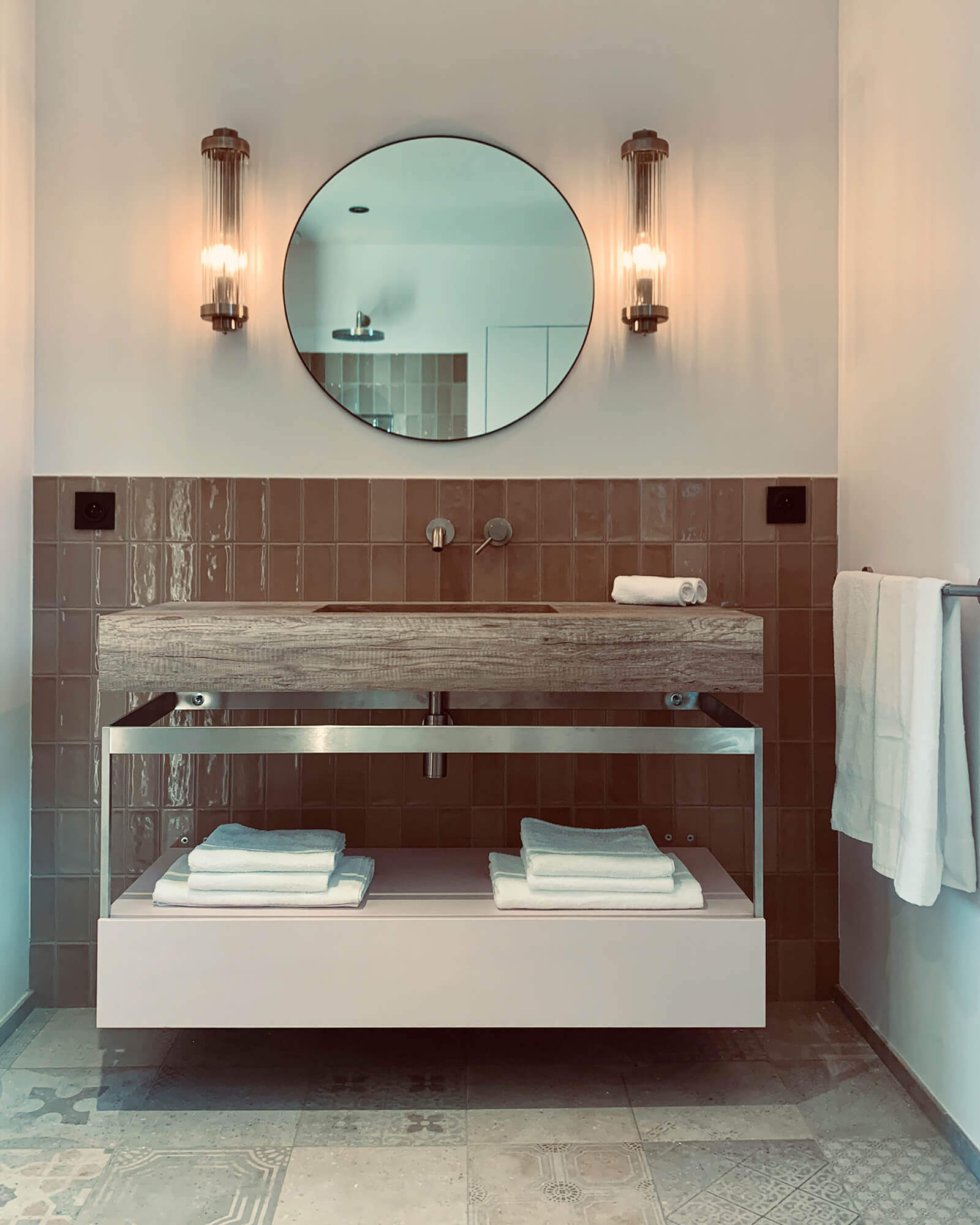 salle de bain style mid-century maison en bois contemporaine salle de bain style mid-century maison en bois contemporaine