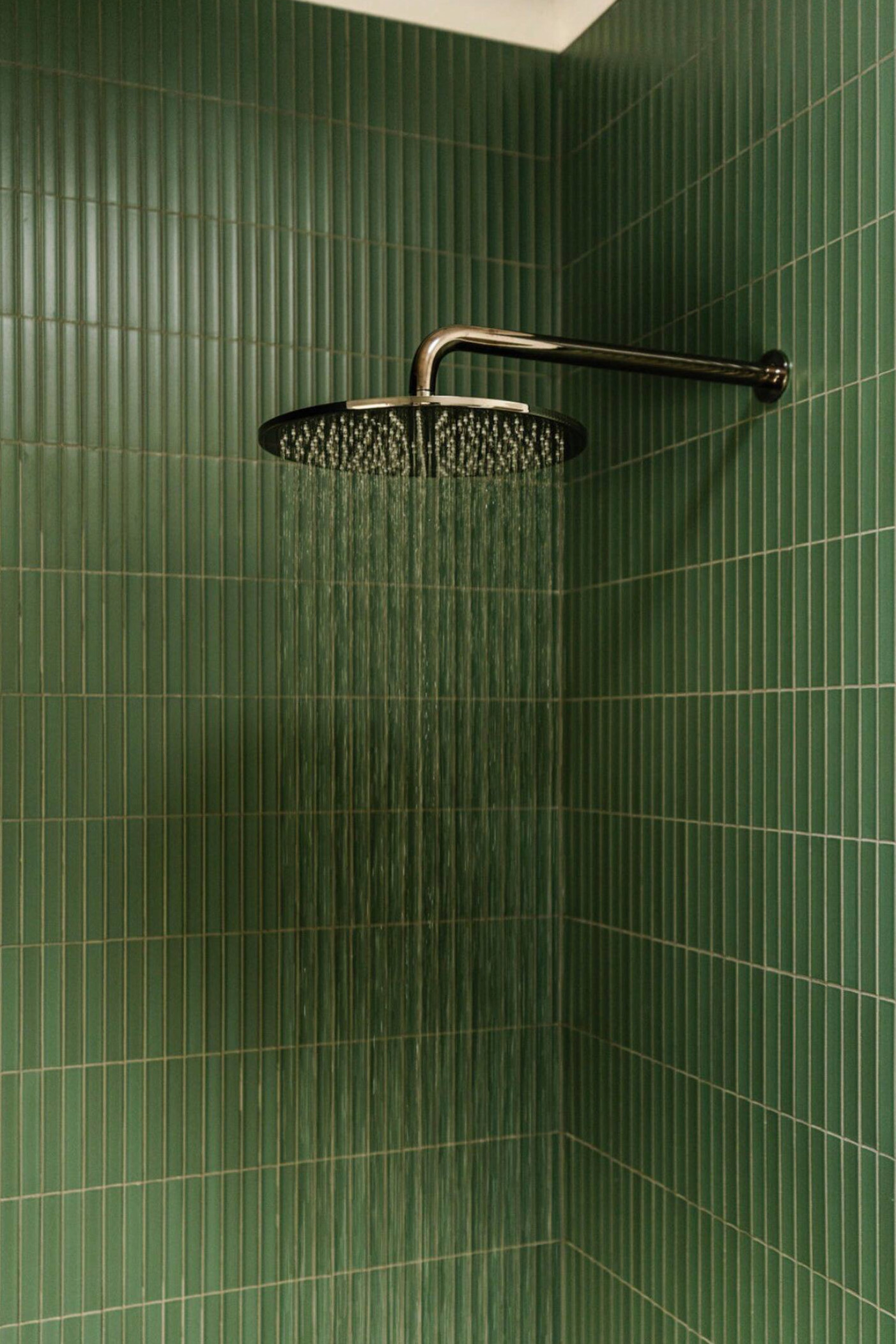douche carrelée maison aux touches vertes douche carrelée maison aux touches vertes