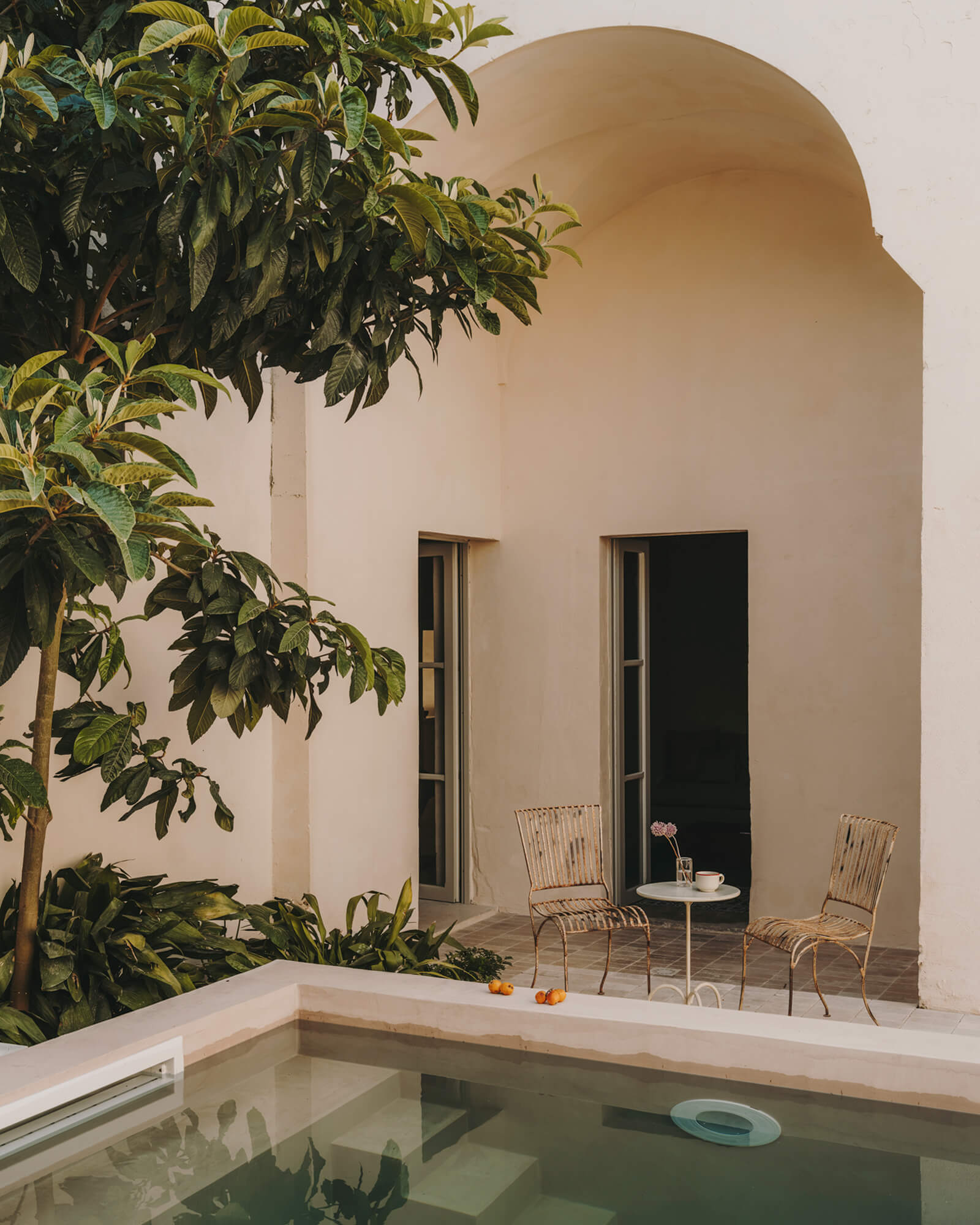 petite piscine maçonnée