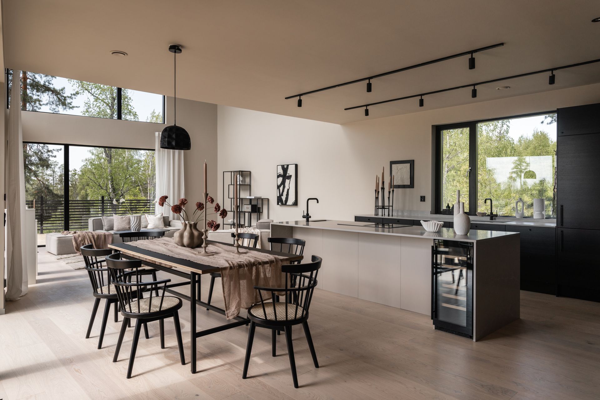 cuisine ouverte et salle à manger