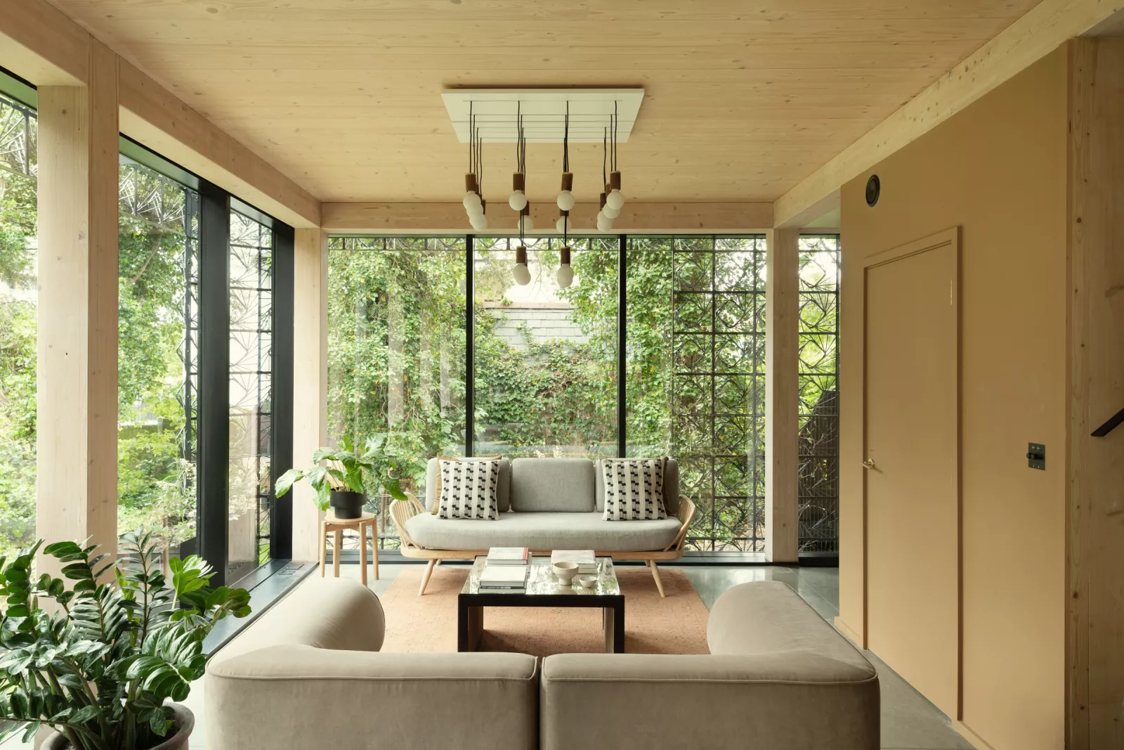 salon maison architecte métal et bois