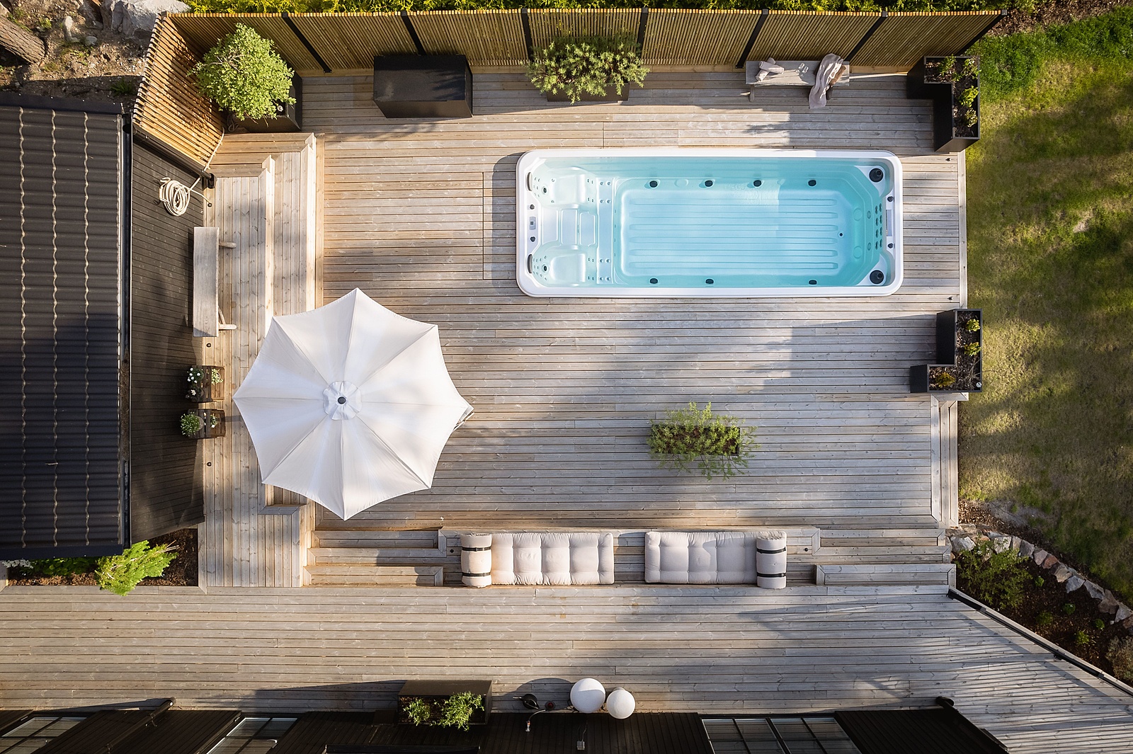 terrasse bois avec piscine maison contemporaine terrasse bois avec piscine maison contemporaine
