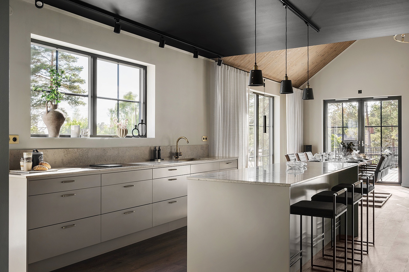 cuisine design avec plafond noir cuisine design avec plafond noir