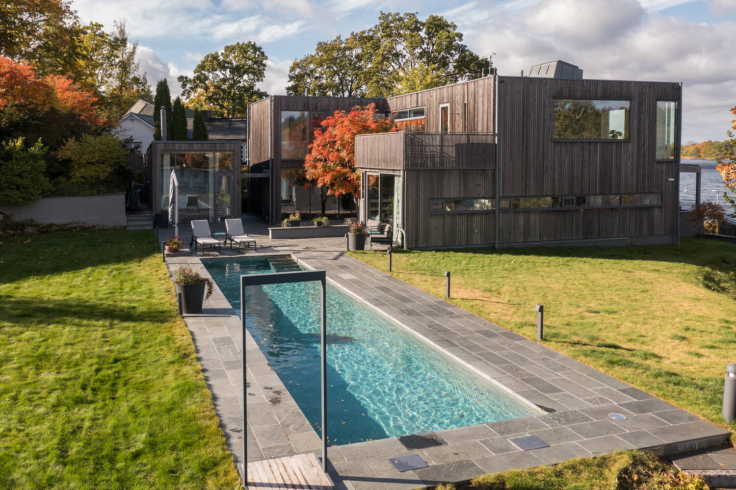 maison en bois avec piscine maison en bois avec piscine
