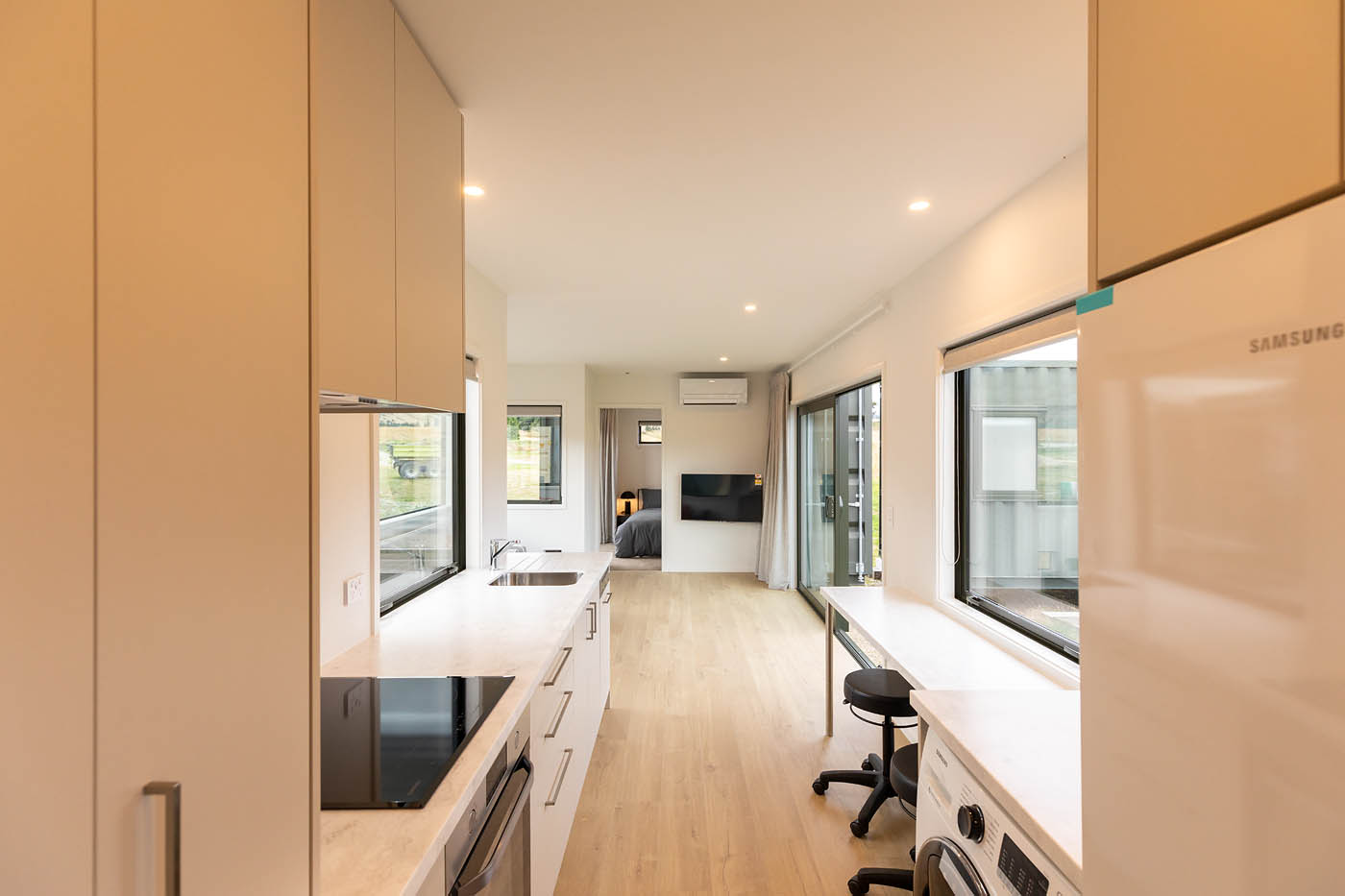cuisine et salon mini maison container 34m2