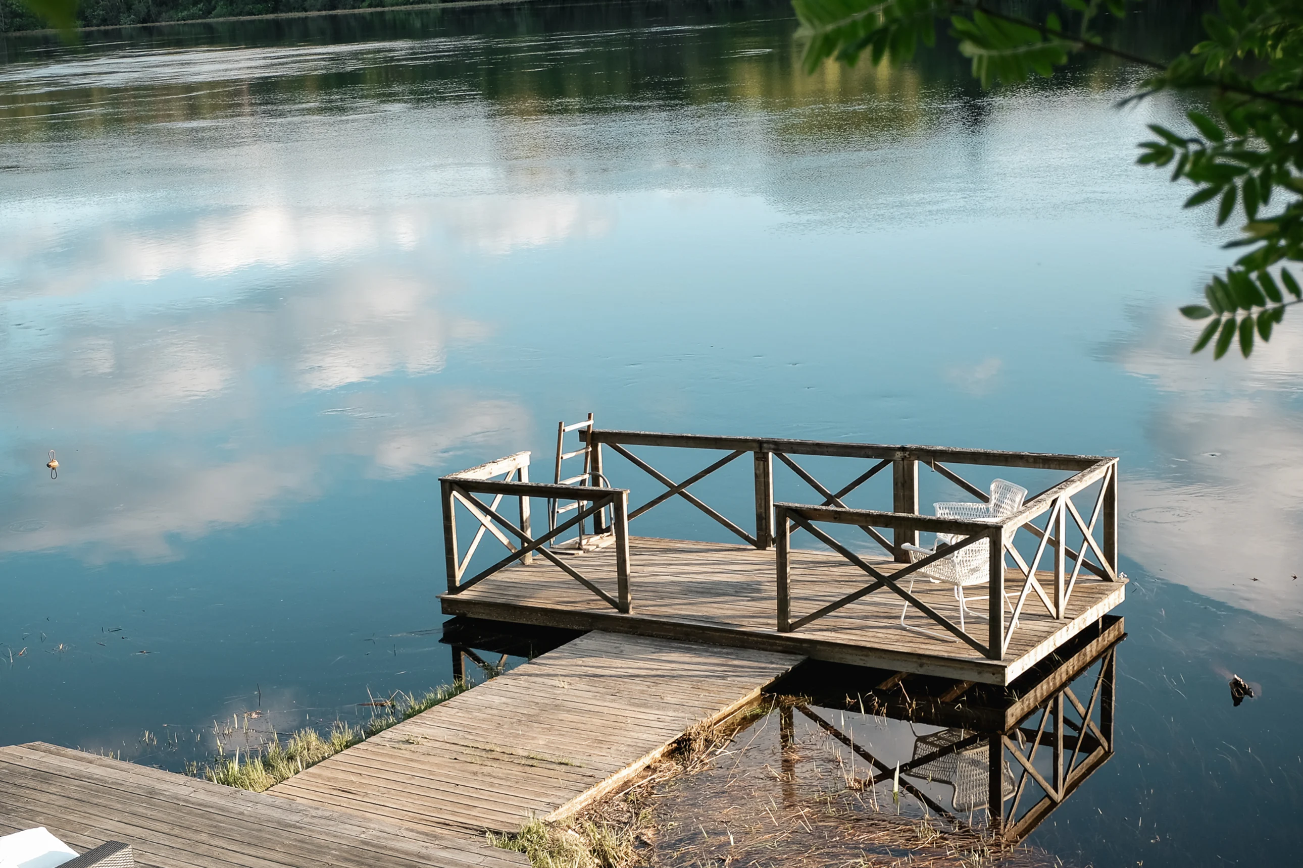 ponton sur rivière ponton sur rivière
