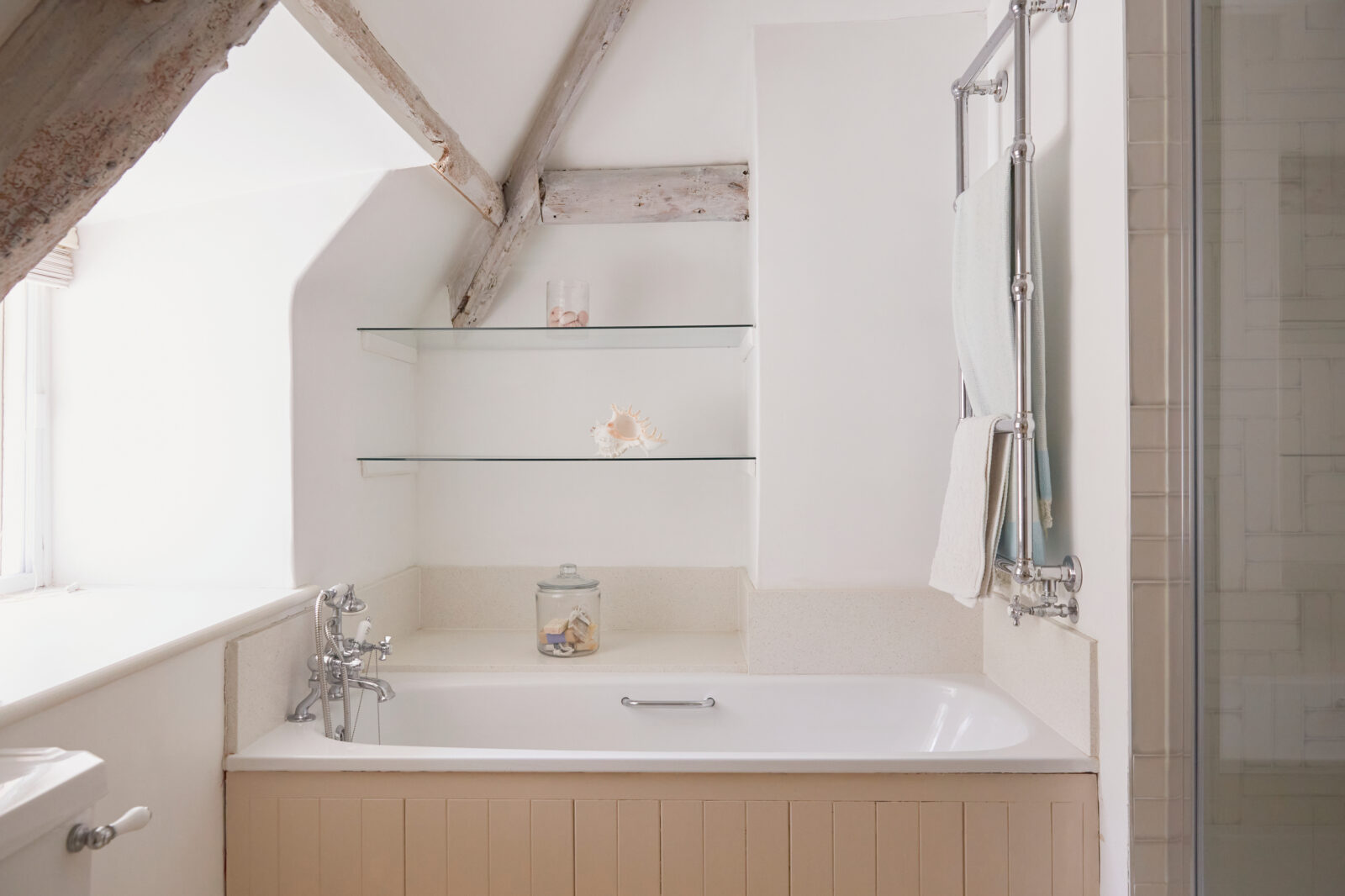 salle de bain avec poutres décoration rustique chic salle de bain avec poutres décoration rustique chic